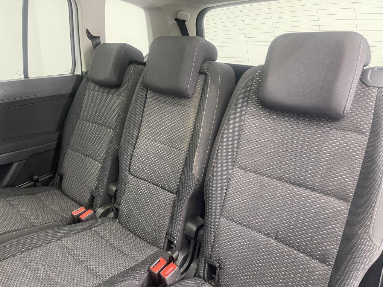 Volkswagen Touran - Image 15