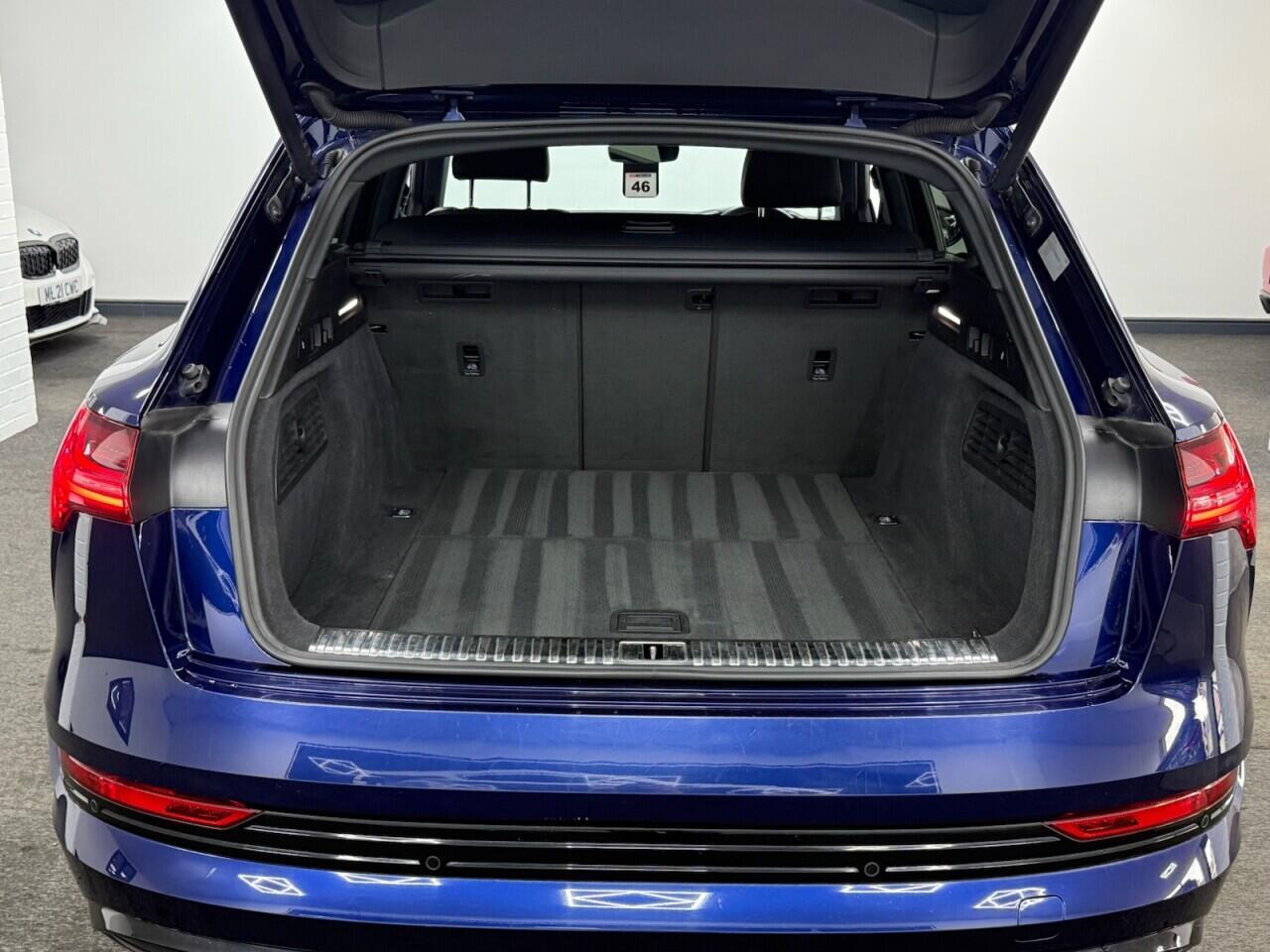Audi E-Tron - Image 16