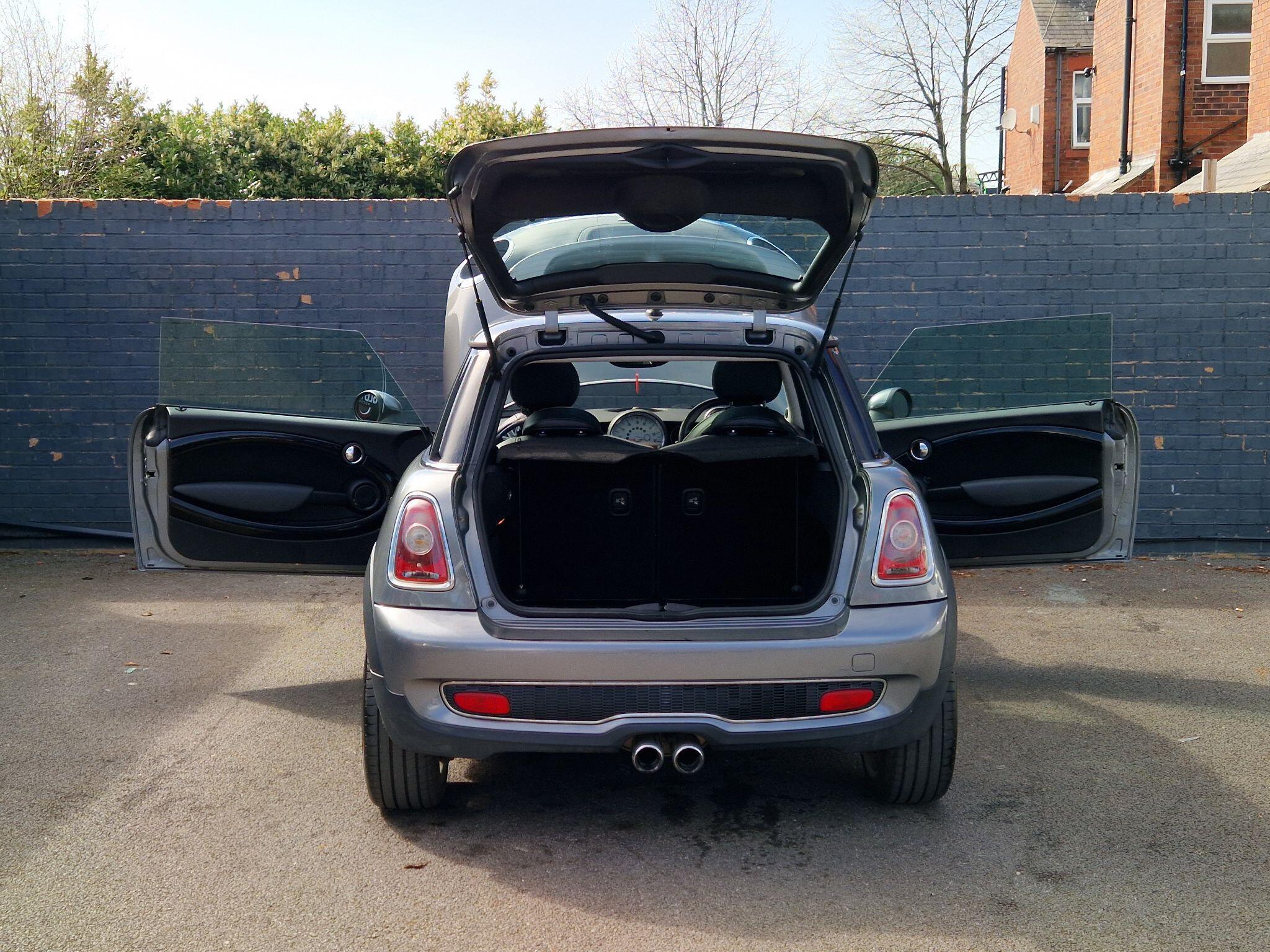 MINI Hatch - Image 20