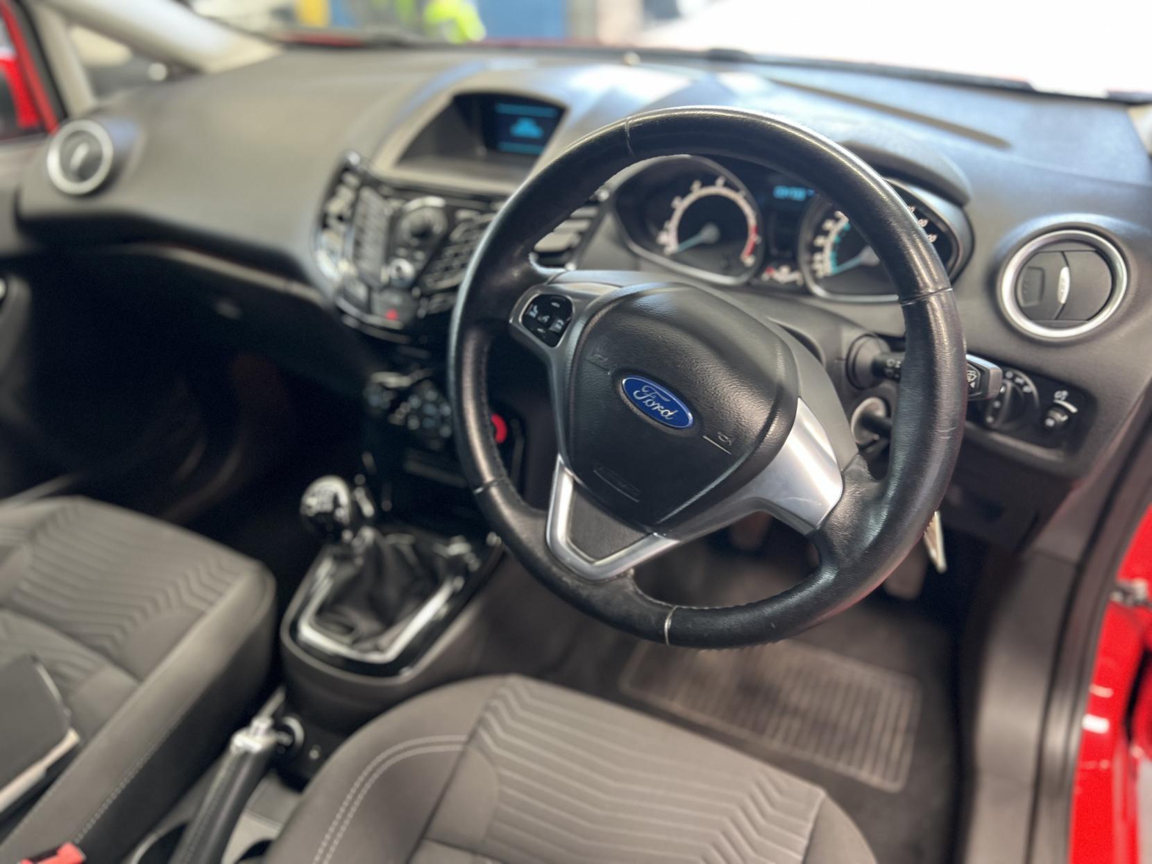 Ford Fiesta - Image 19