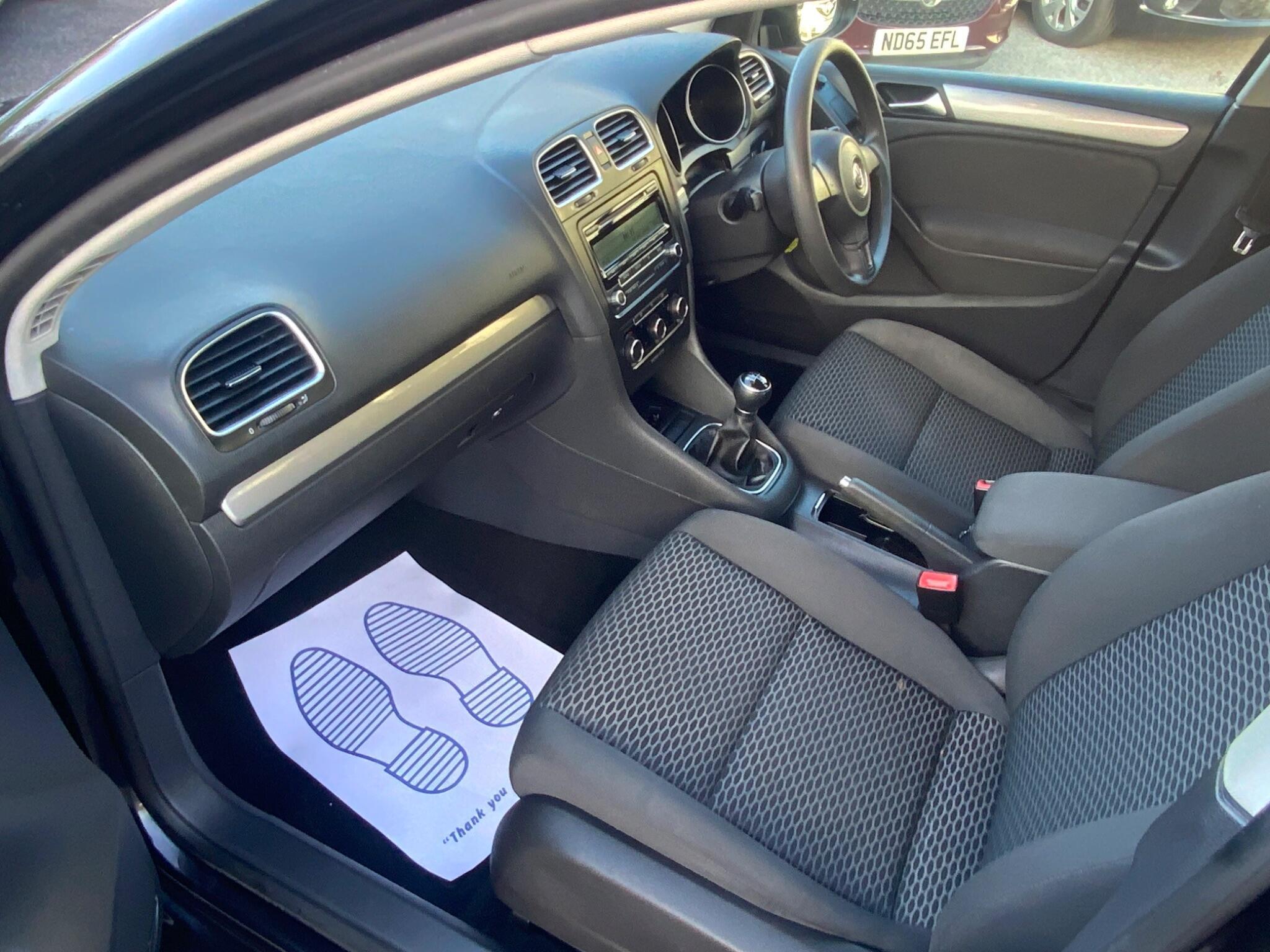 Volkswagen Golf - Image 28