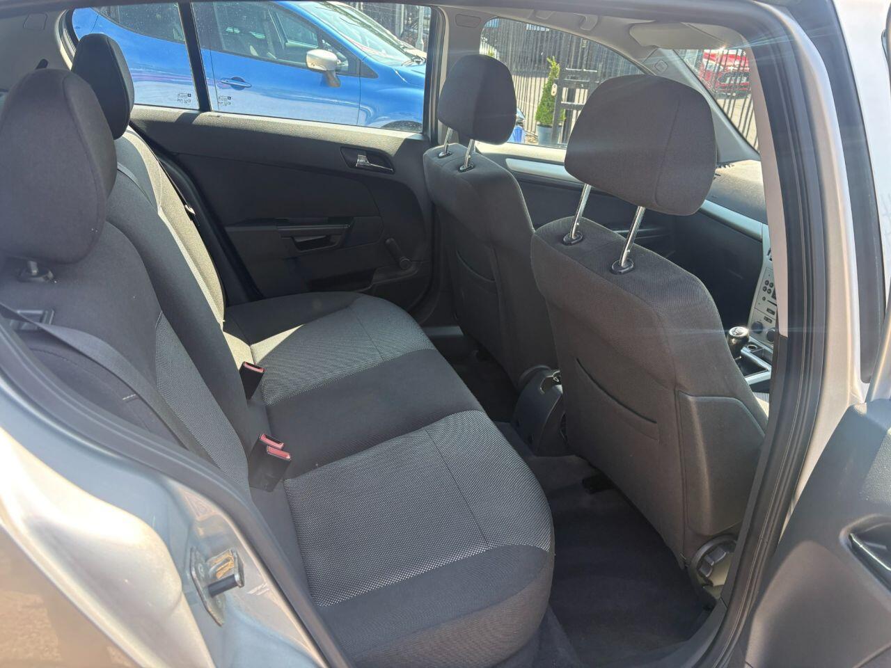 Vauxhall Astra - Image 14