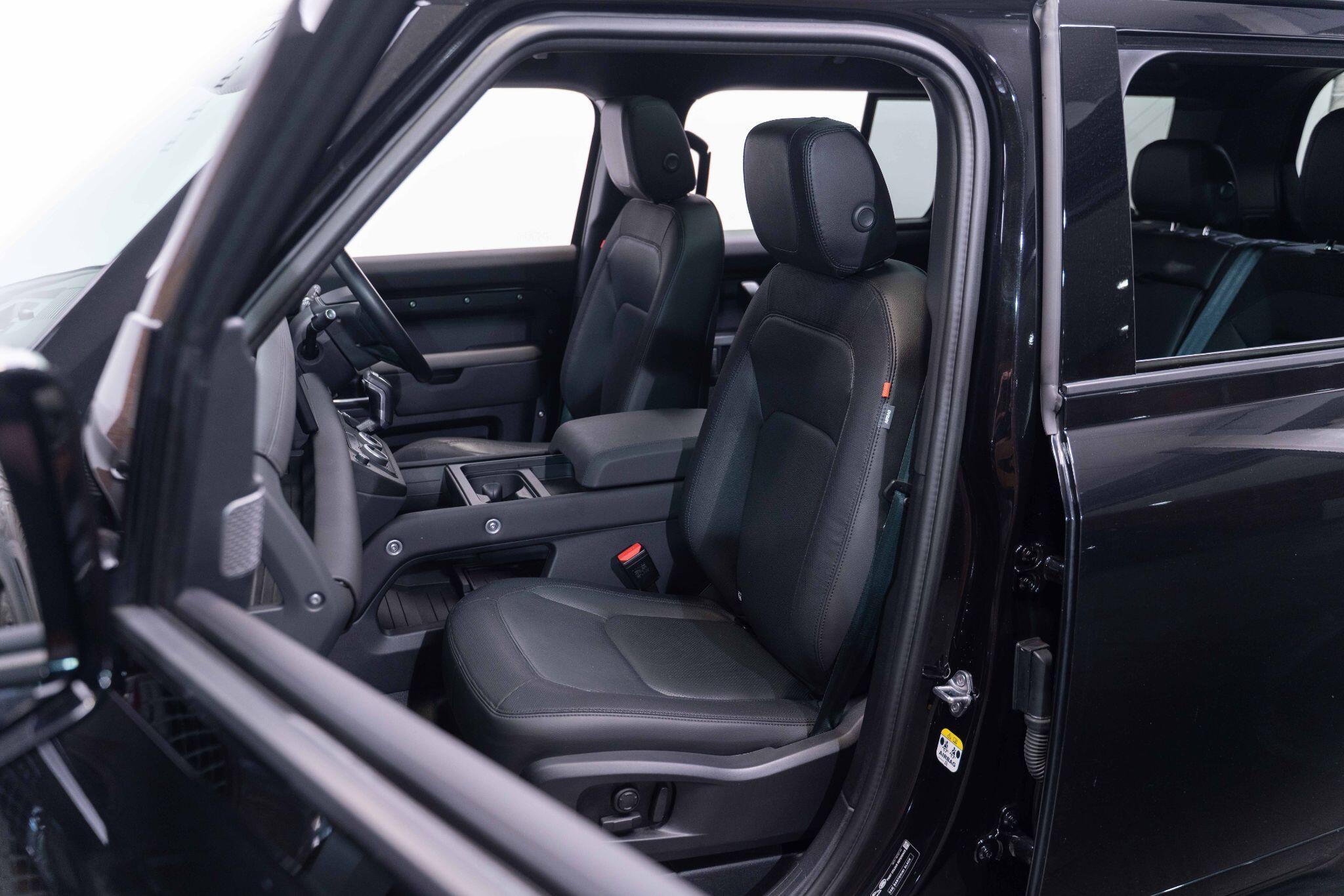 Land Rover Defender 110 - Image 38