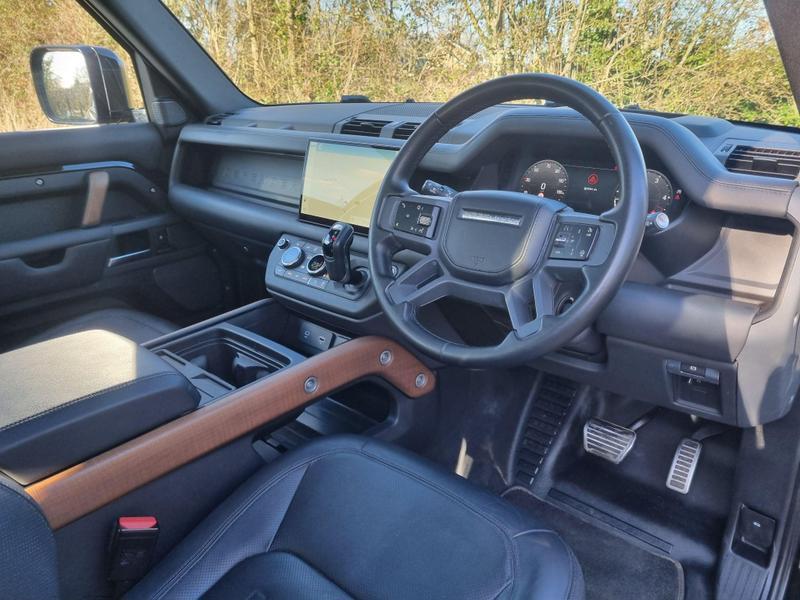 Land Rover Defender 90 - Image 14