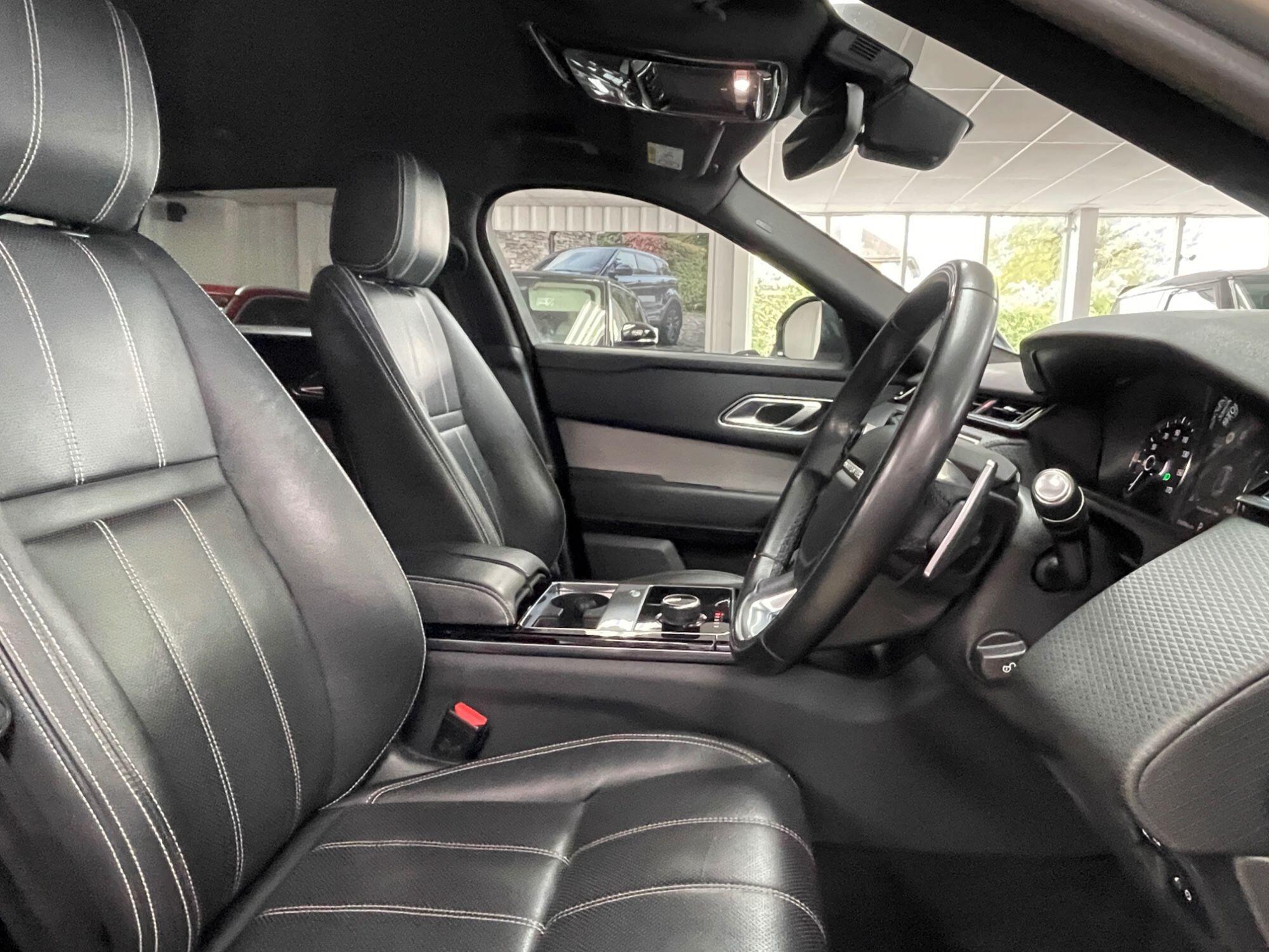 Land Rover Range Rover Velar - Image 25