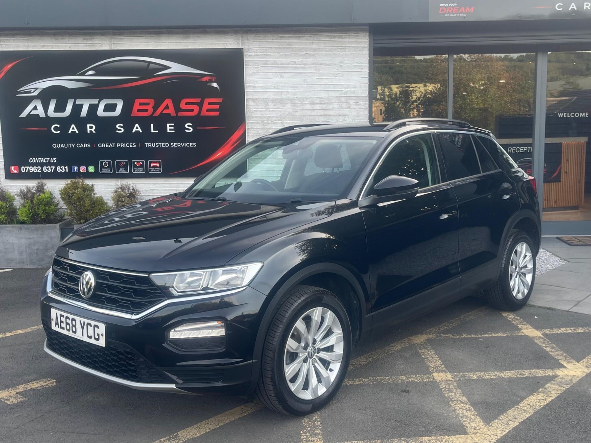 Volkswagen T-Roc - Image 3
