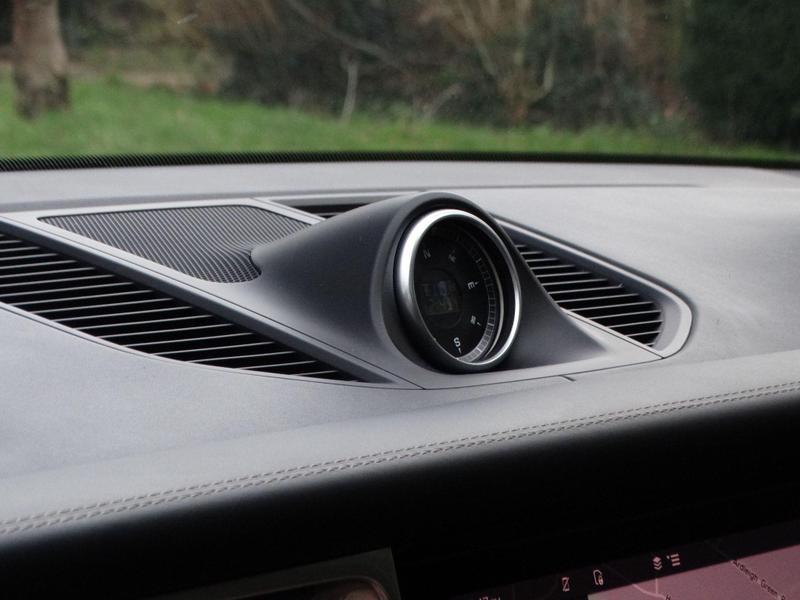 Porsche Macan - Image 13