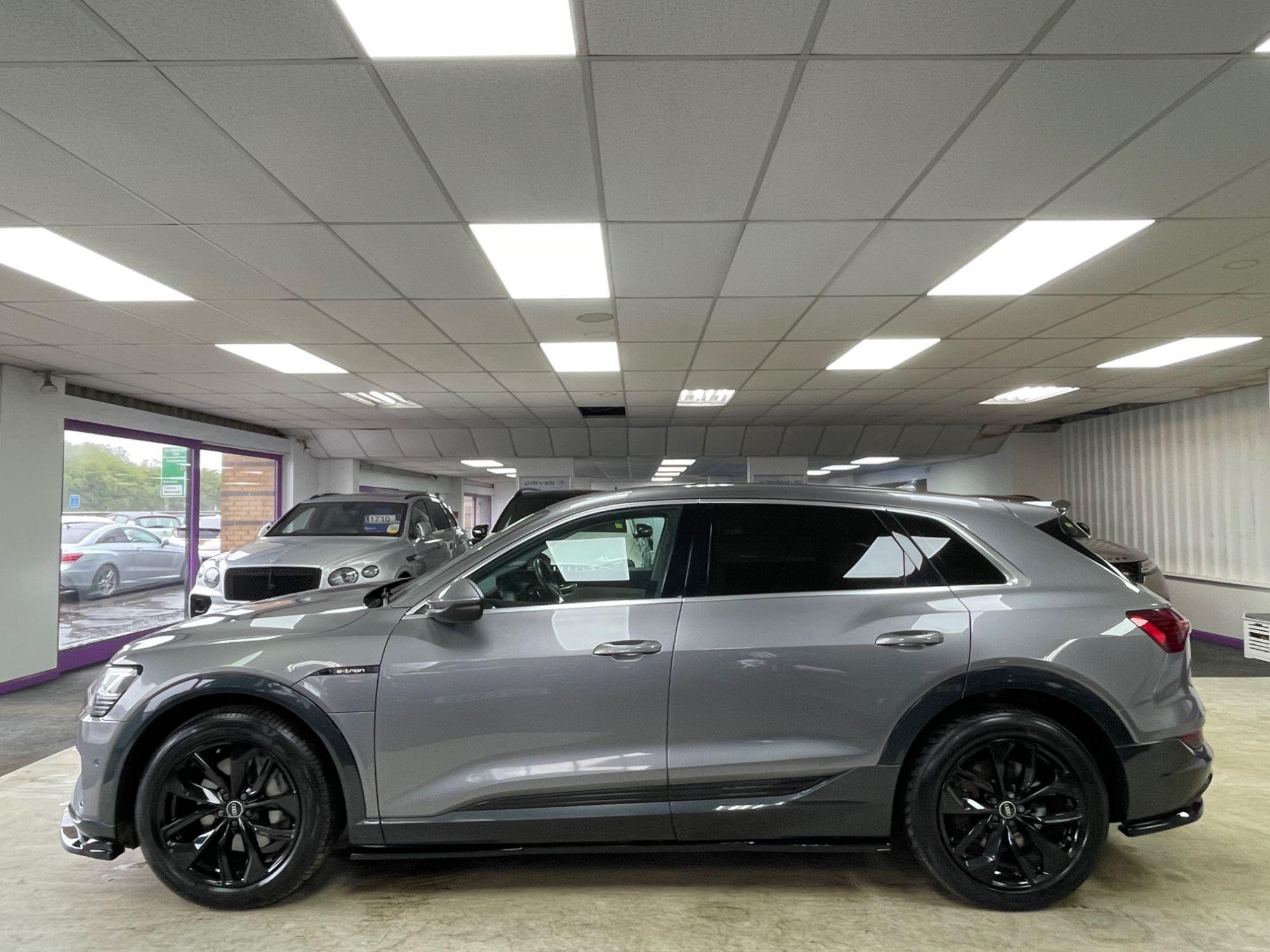 Audi E-Tron - Image 29