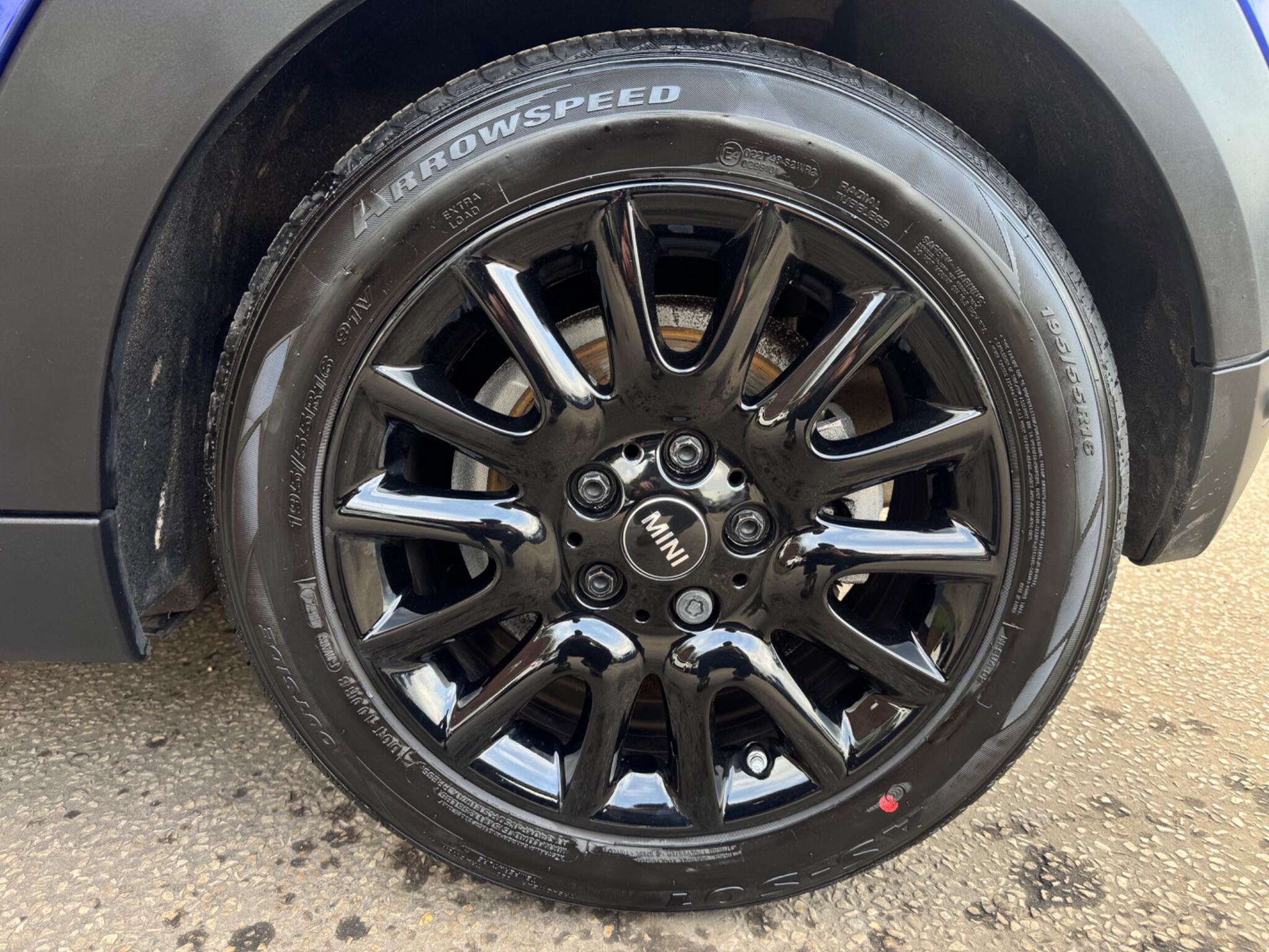 MINI Convertible - Image 40