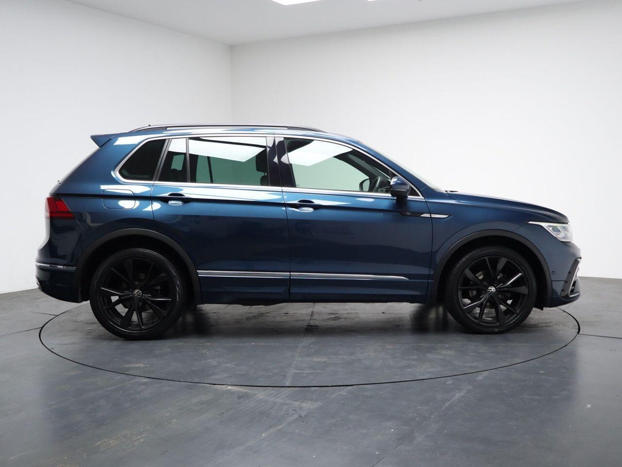 Volkswagen Tiguan - Image 14