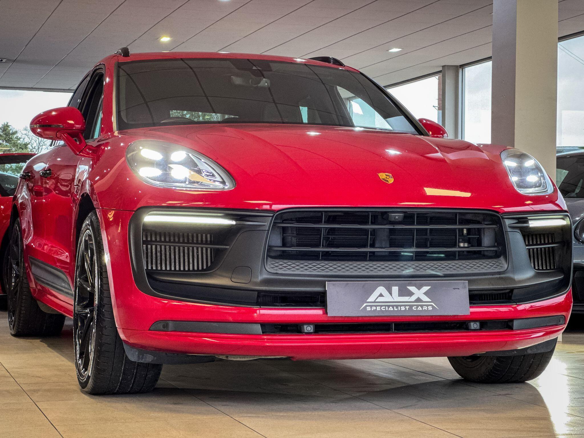 Porsche Macan - Image 8