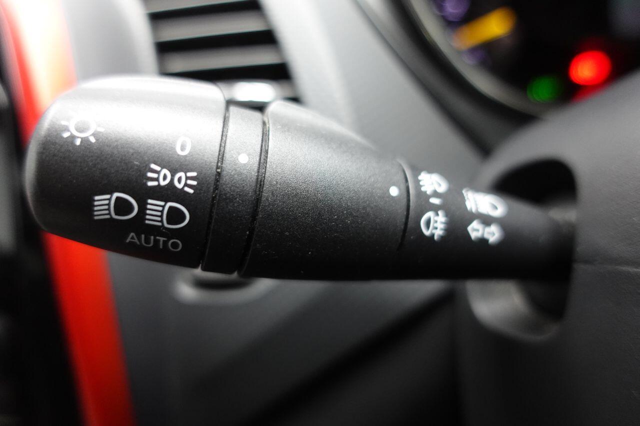 Renault Captur - Image 28