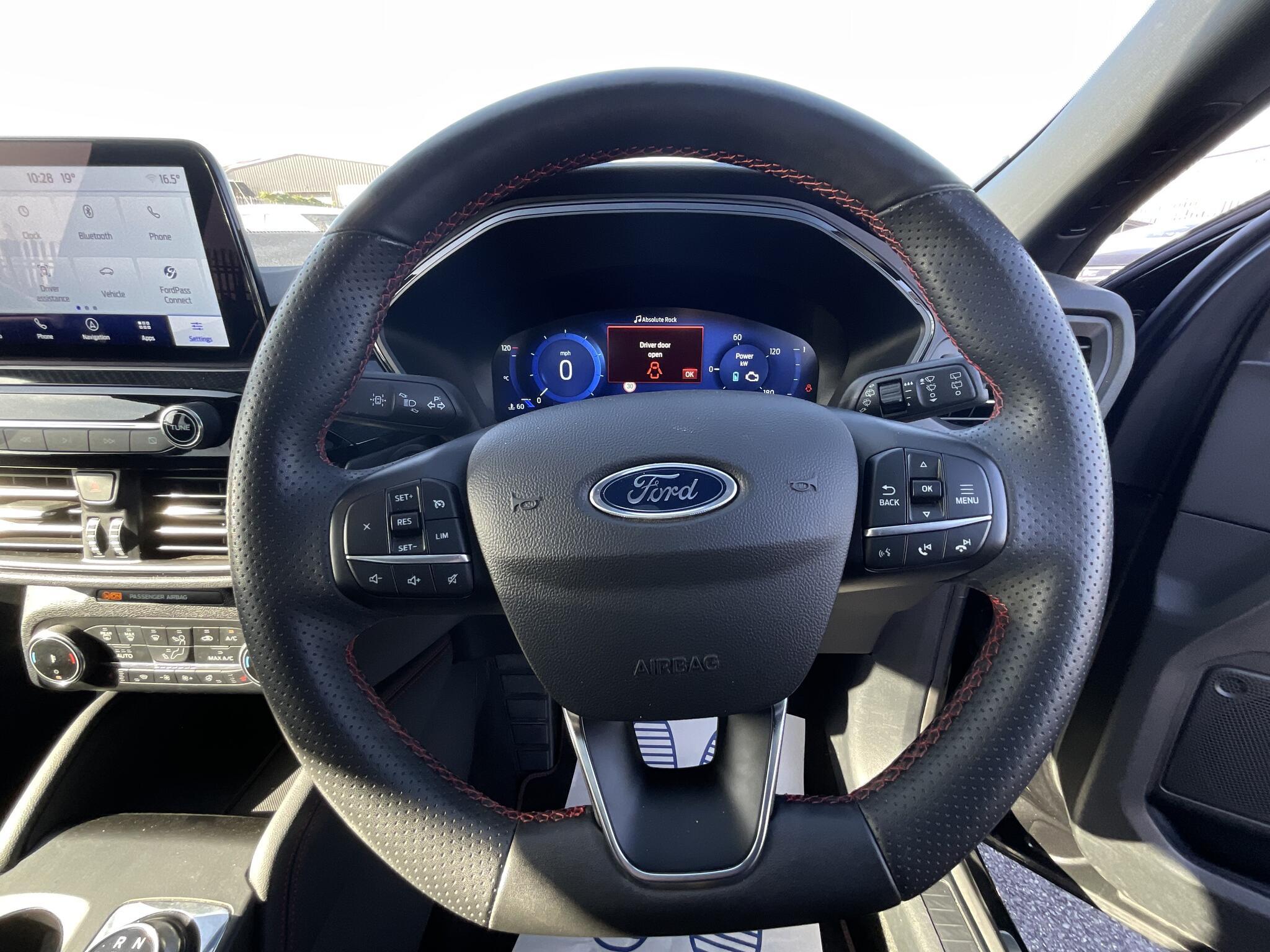 Ford Kuga - Image 20