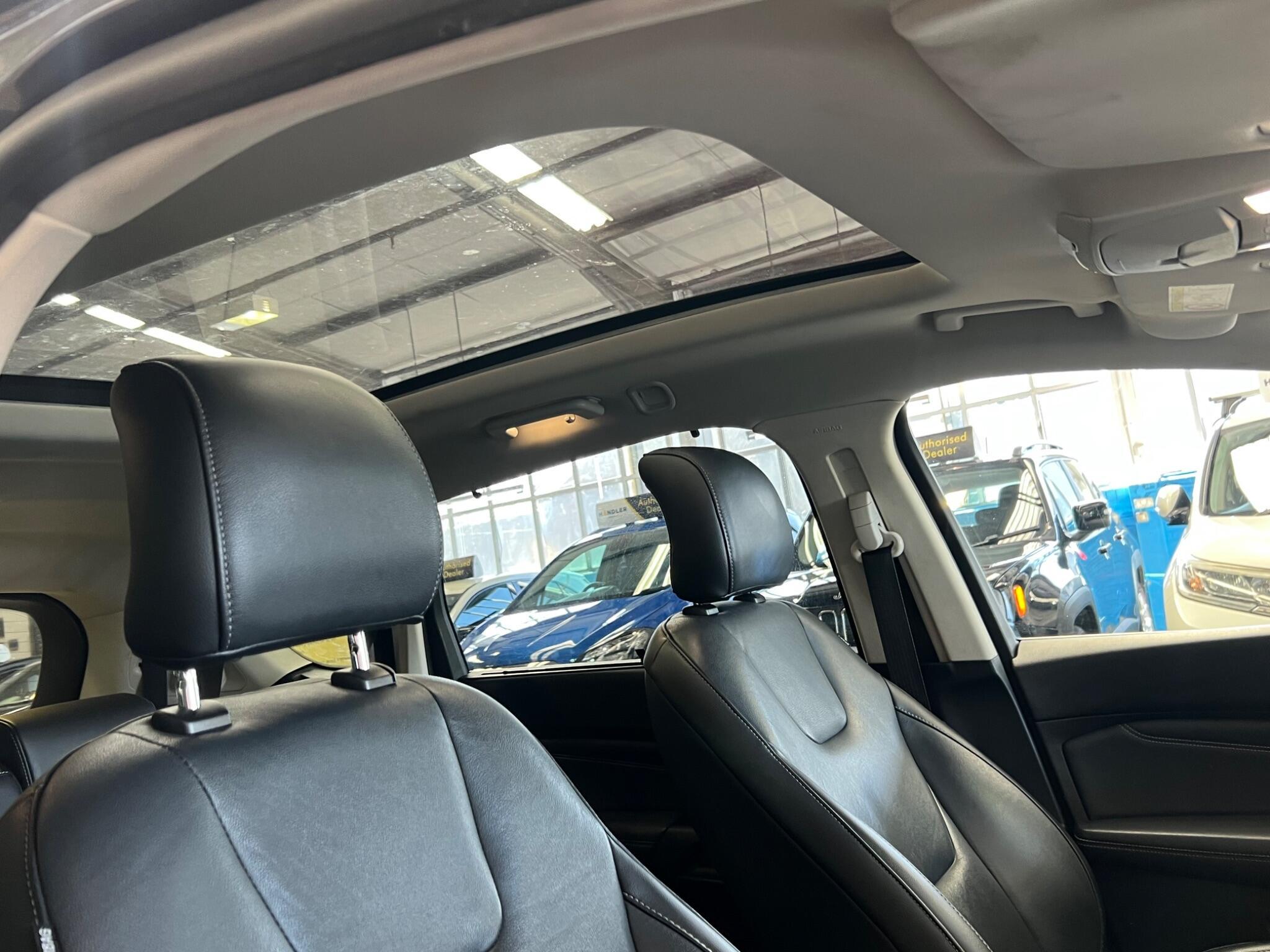 Ford S-MAX - Image 21