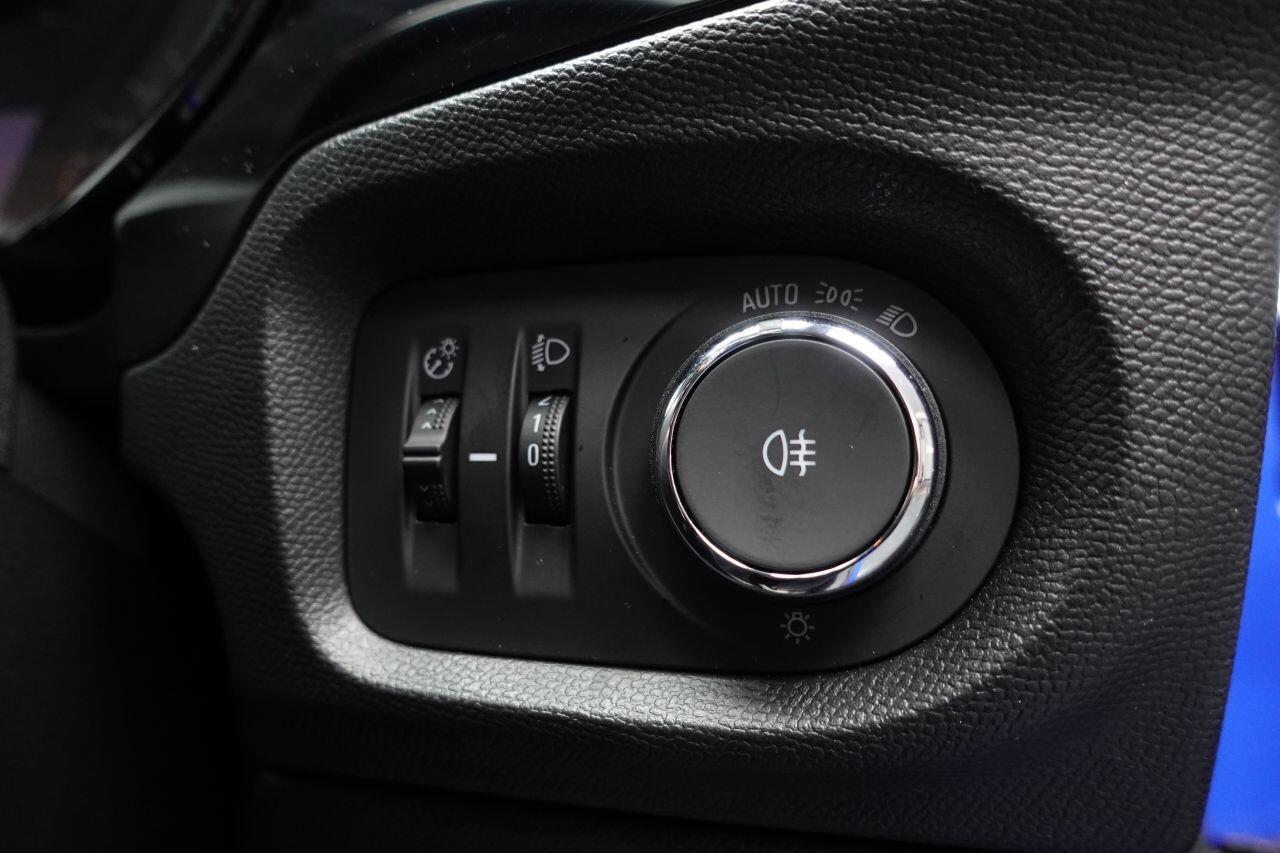 Vauxhall Corsa - Image 30