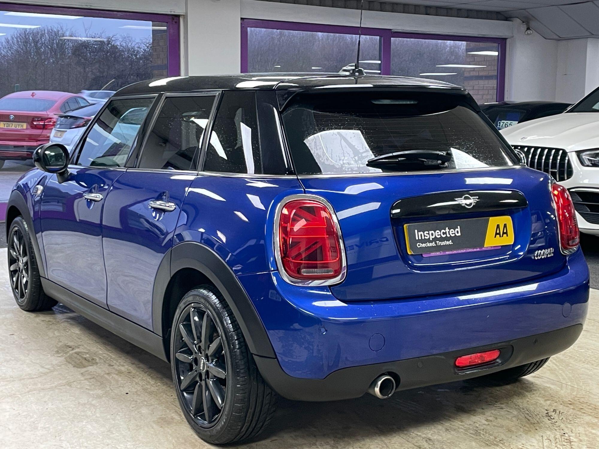 MINI Hatch - Image 9