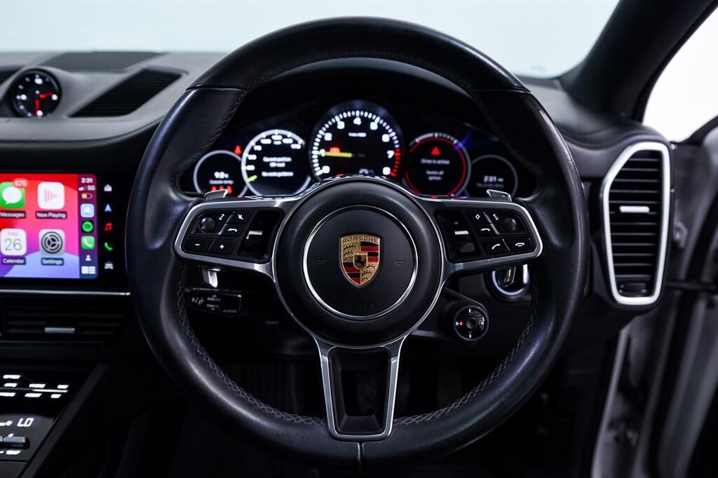 Porsche Cayenne - Image 35