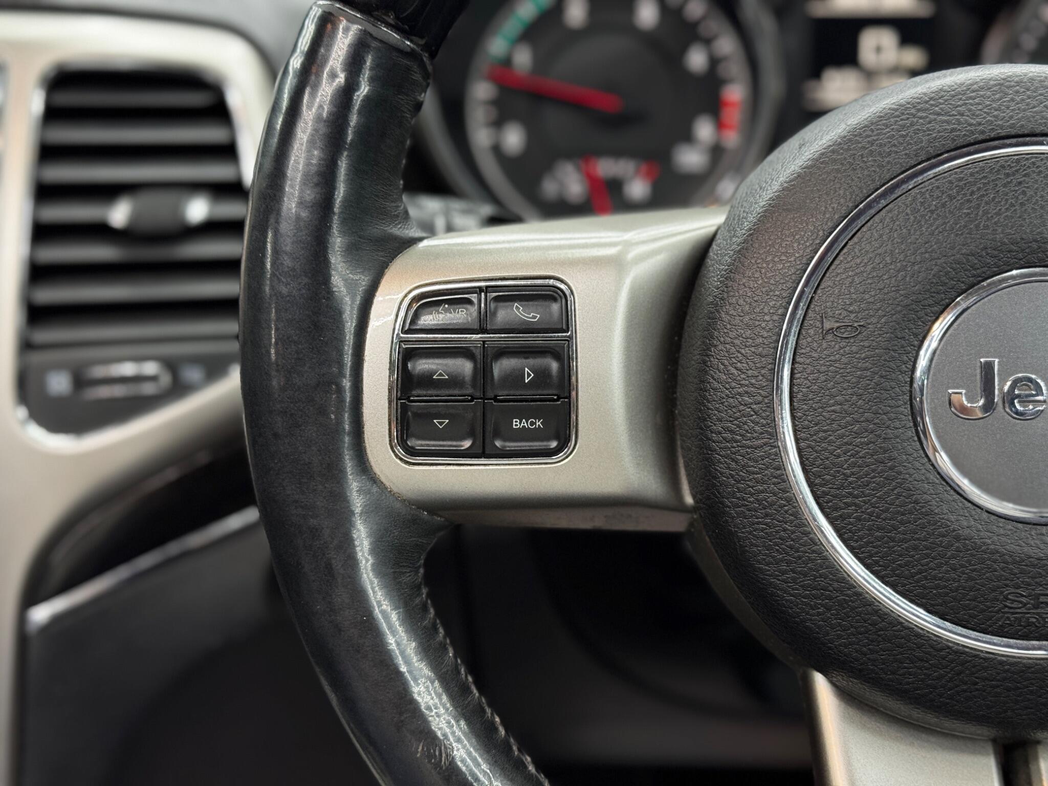 Jeep Grand Cherokee - Image 20