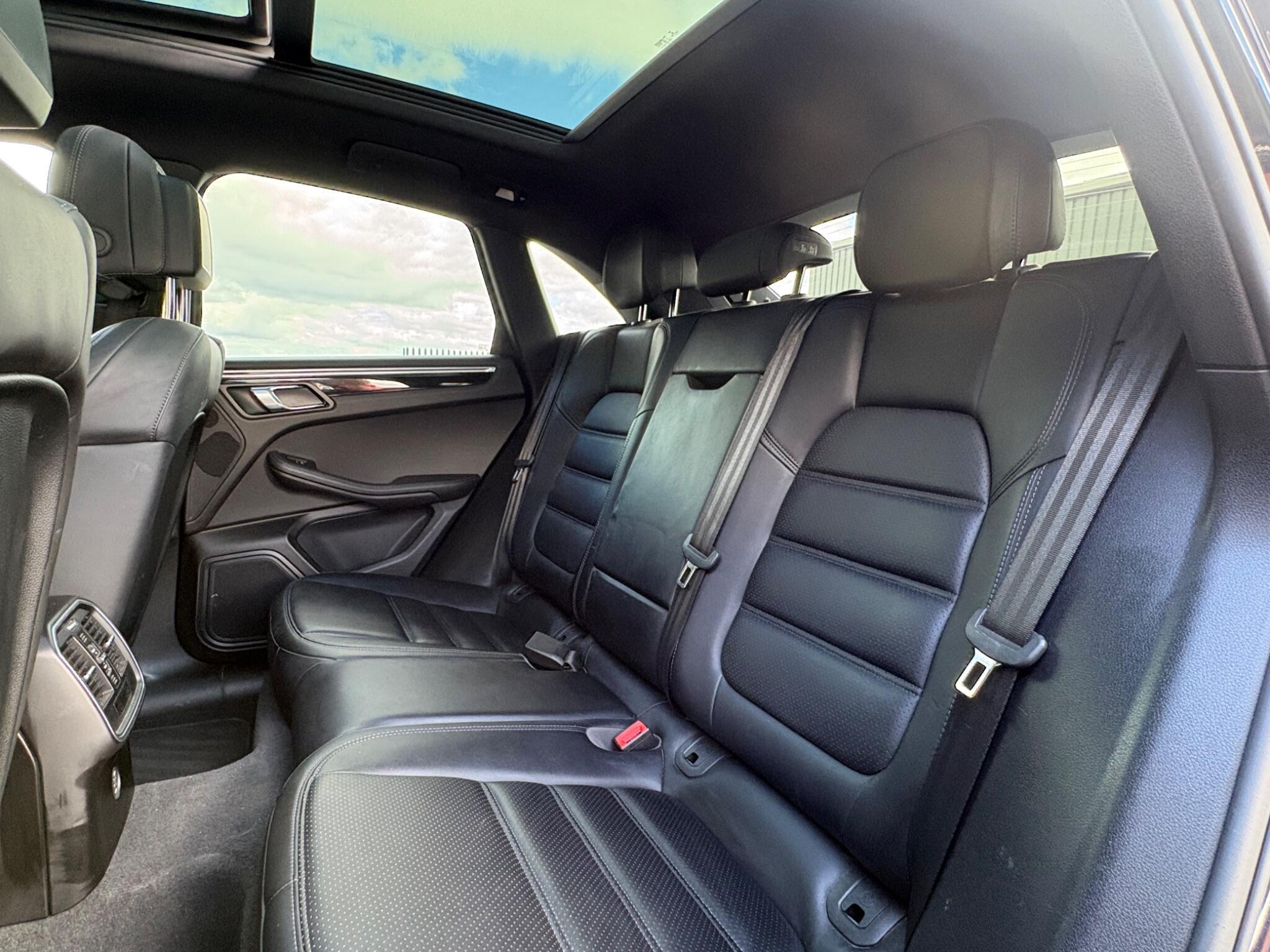 Porsche Macan - Image 19