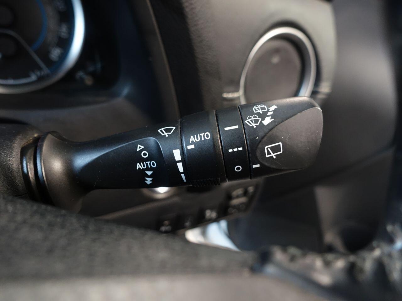 Toyota Auris - Image 28