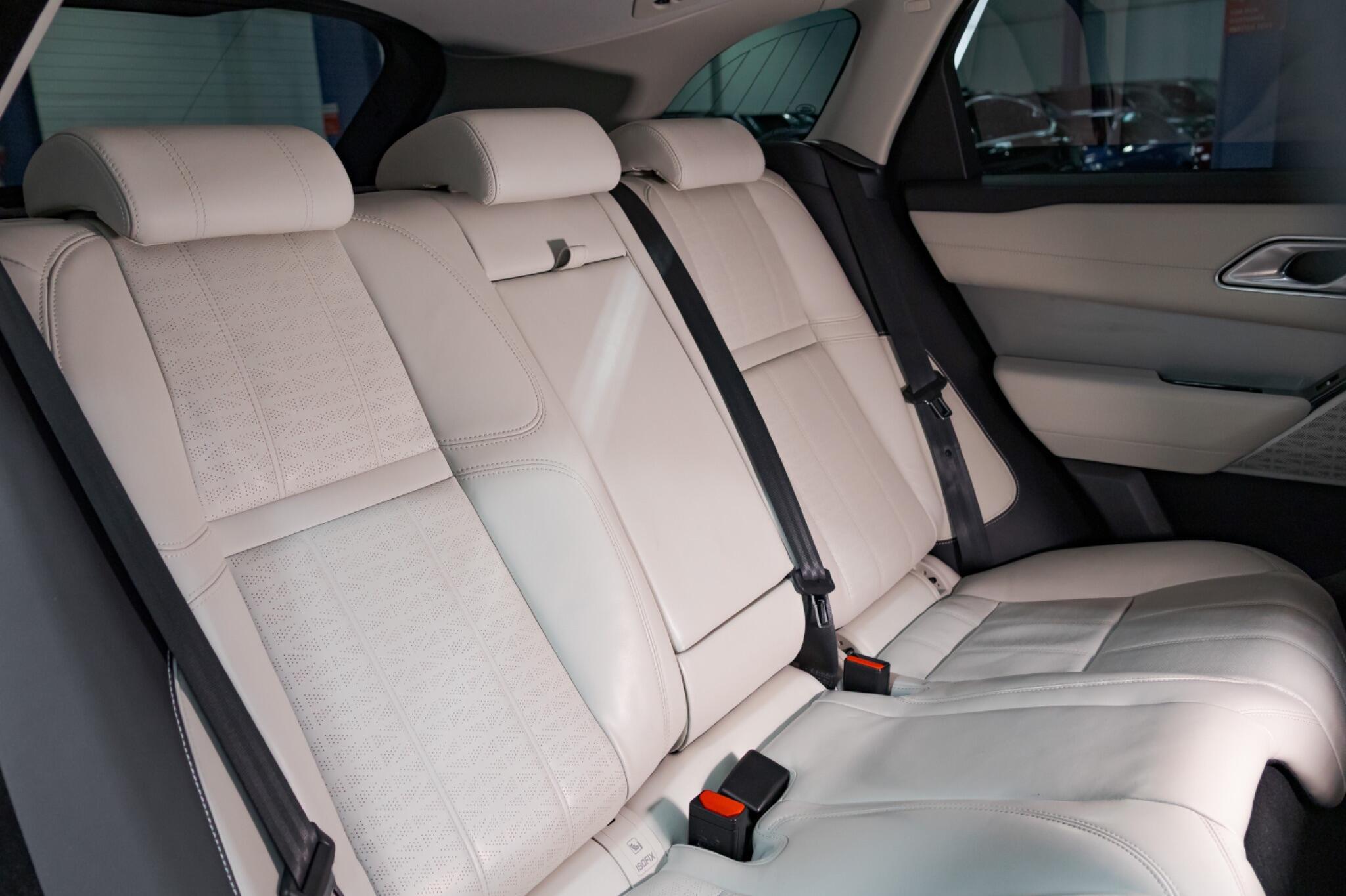 Land Rover Range Rover Velar - Image 55