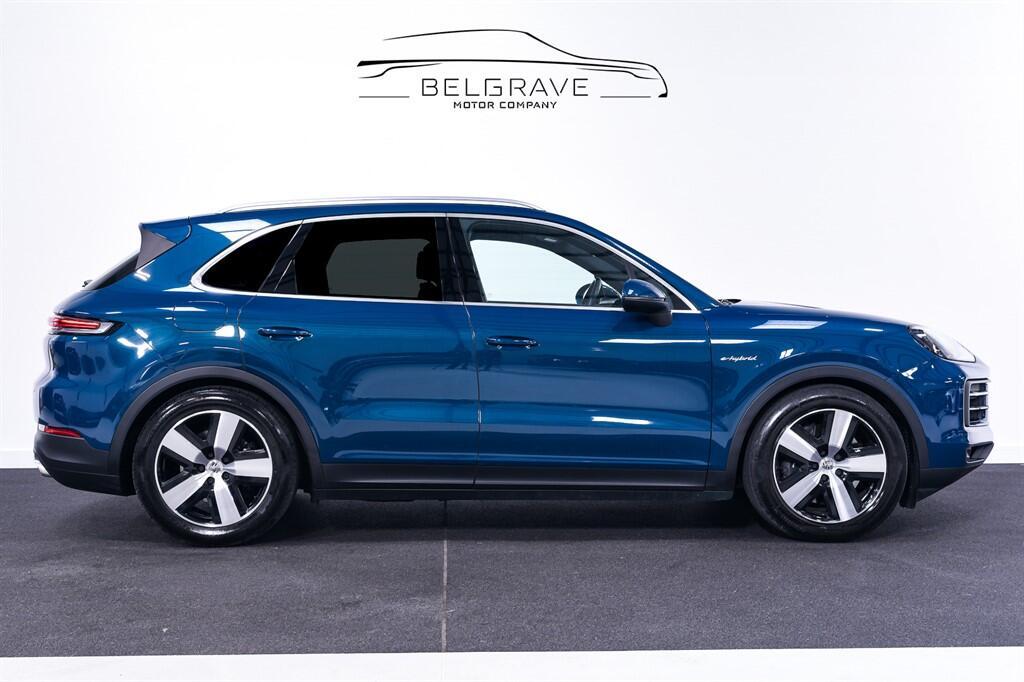 Porsche Cayenne - Image 4