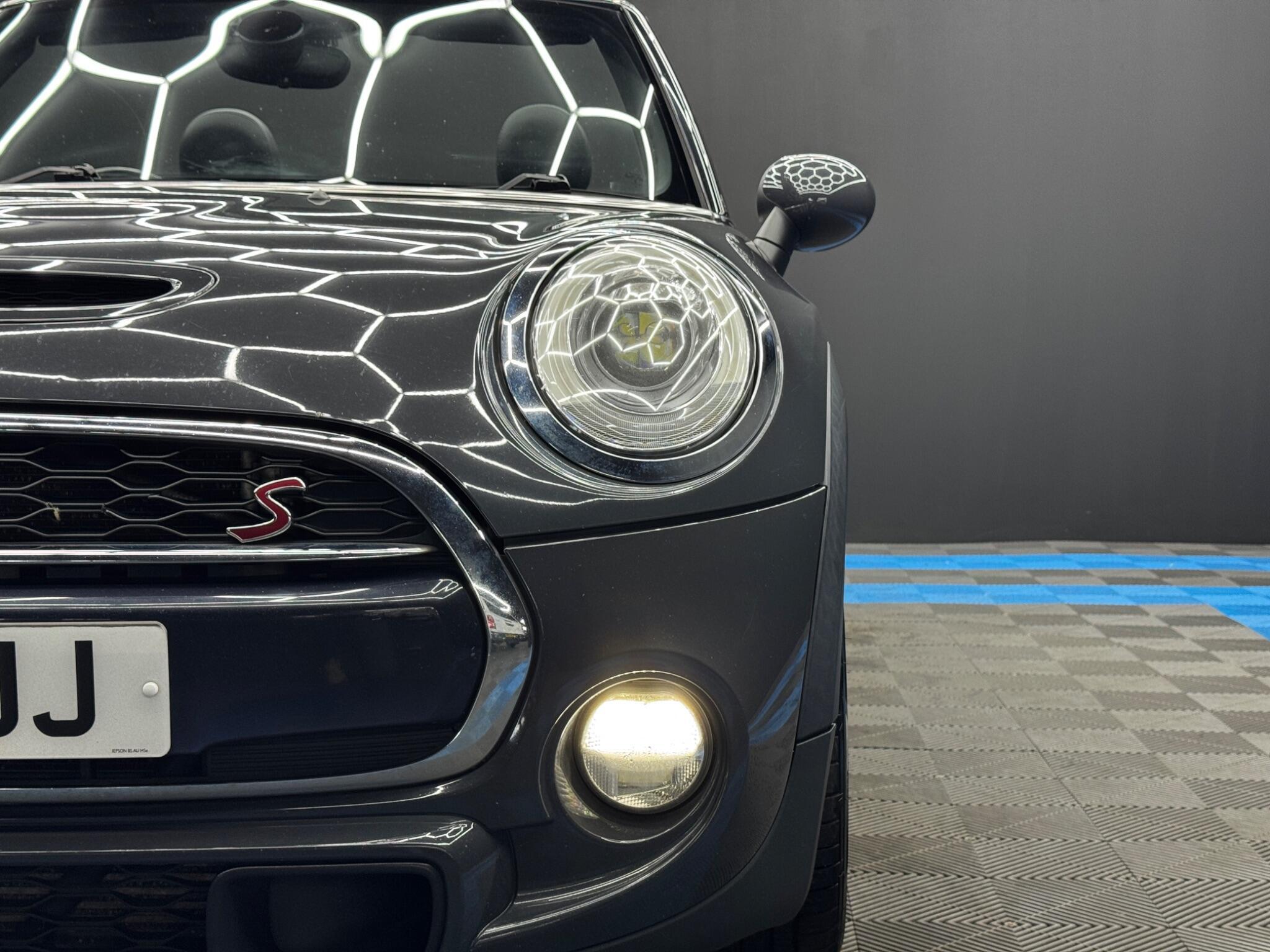 MINI Convertible - Image 45