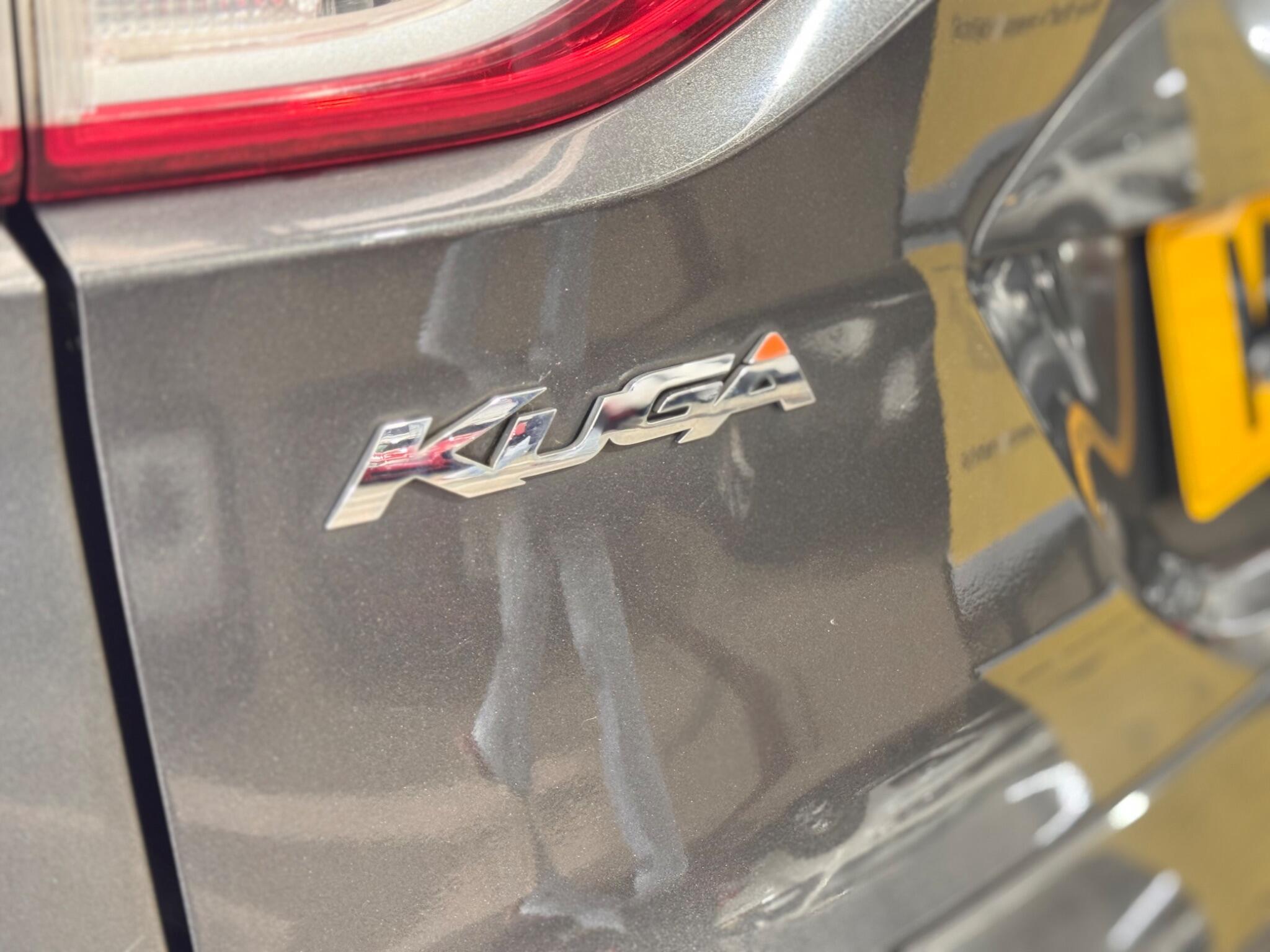 Ford Kuga - Image 17