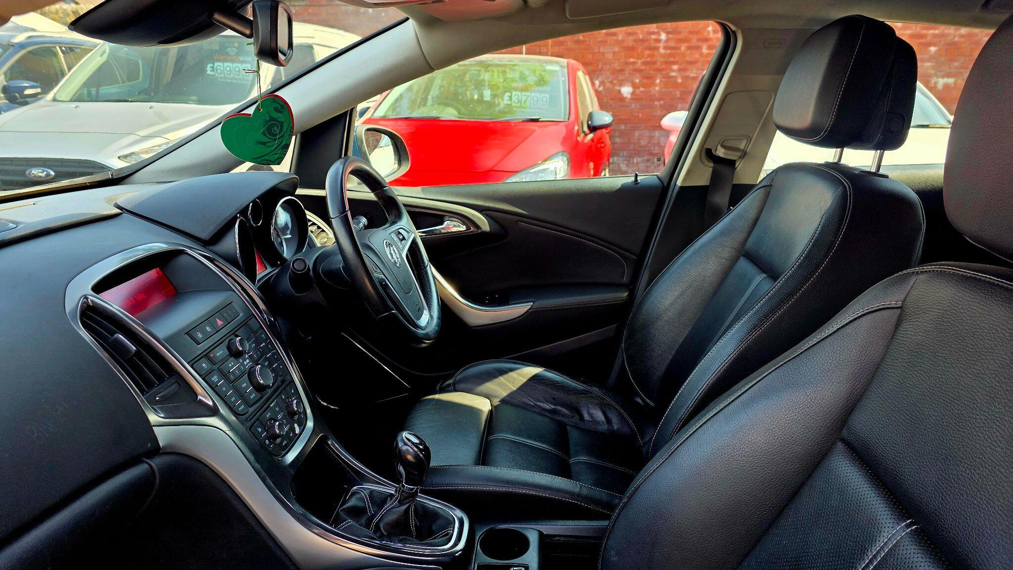 Vauxhall Astra - Image 14