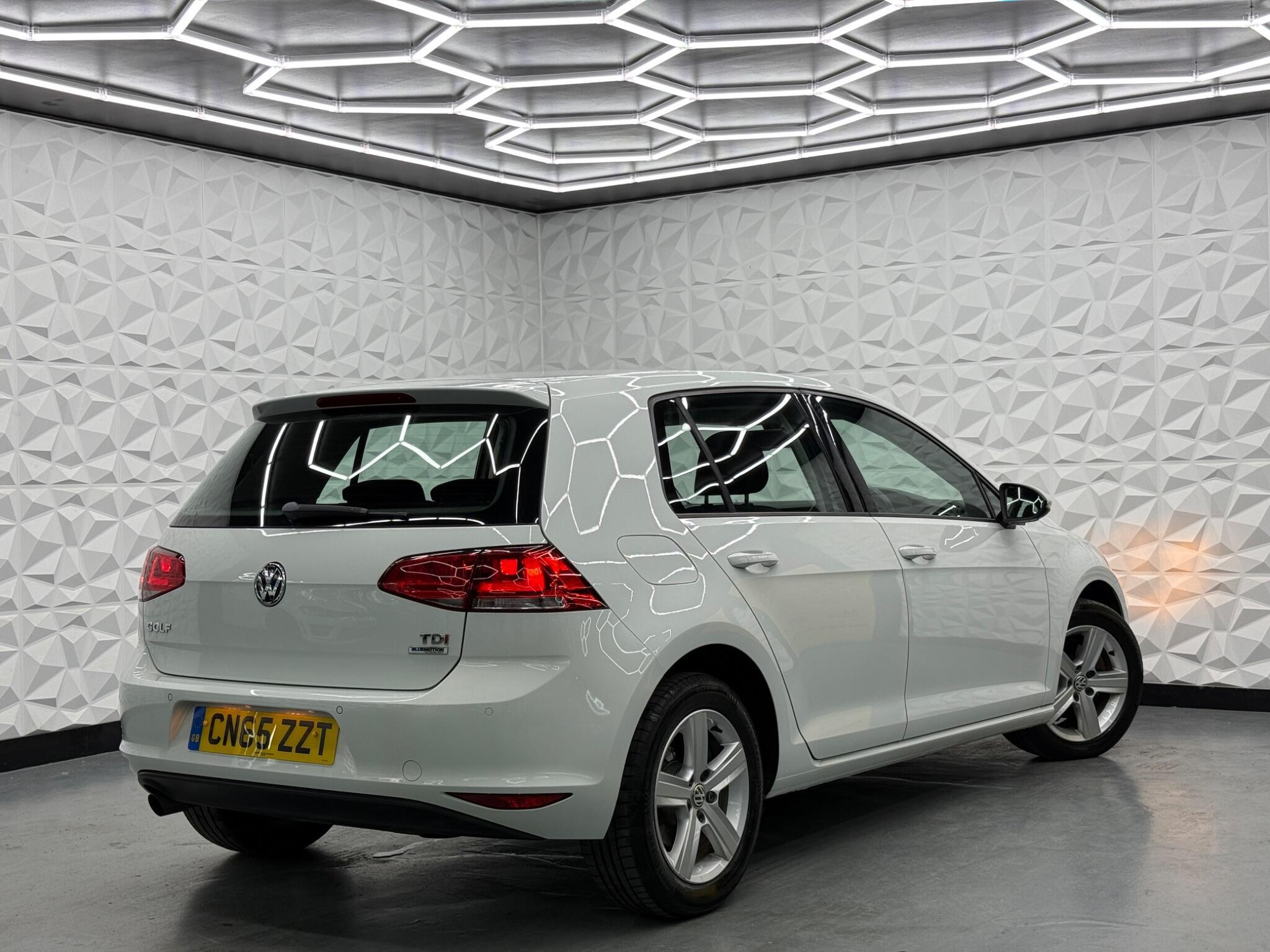 Volkswagen Golf - Image 5