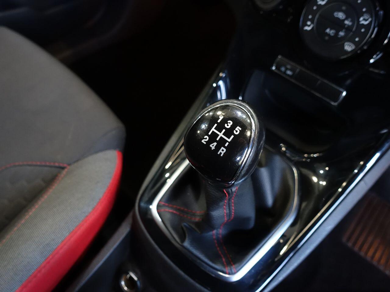 Ford Fiesta - Image 21