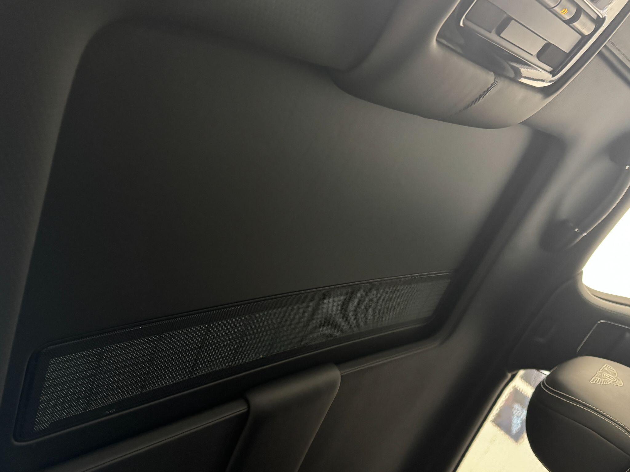 Bentley Flying Spur - Image 71