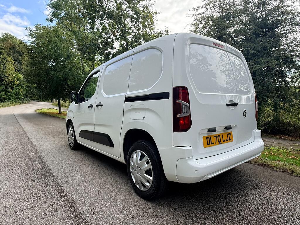 Vauxhall Combo - Image 6