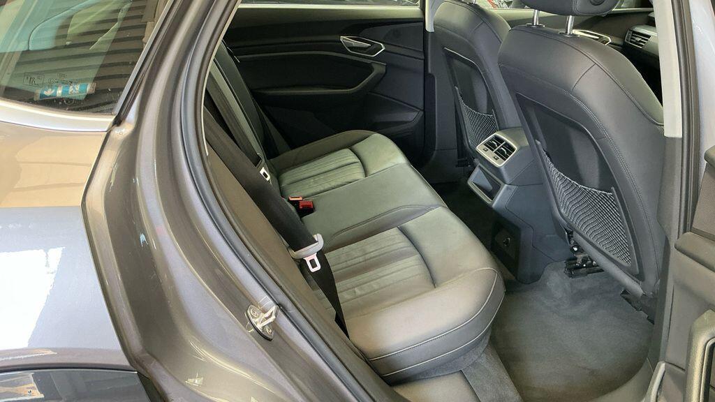 Audi E-Tron - Image 7