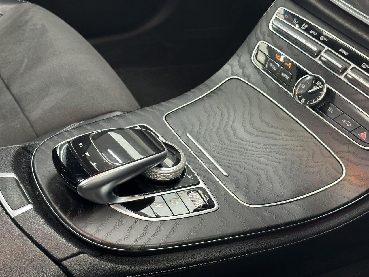 Mercedes-benz E-CLASS - Image 26