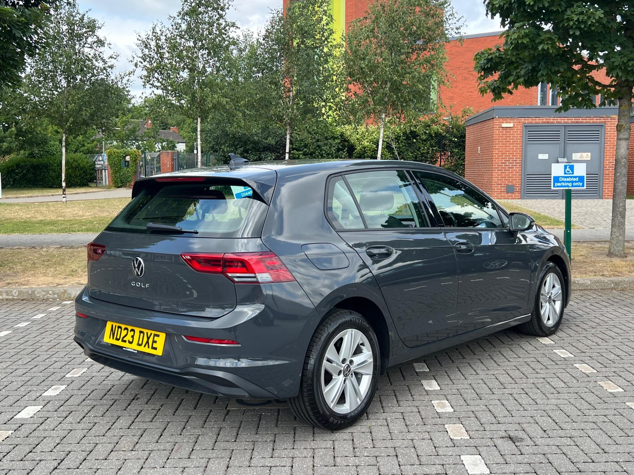 Volkswagen Golf - Image 6
