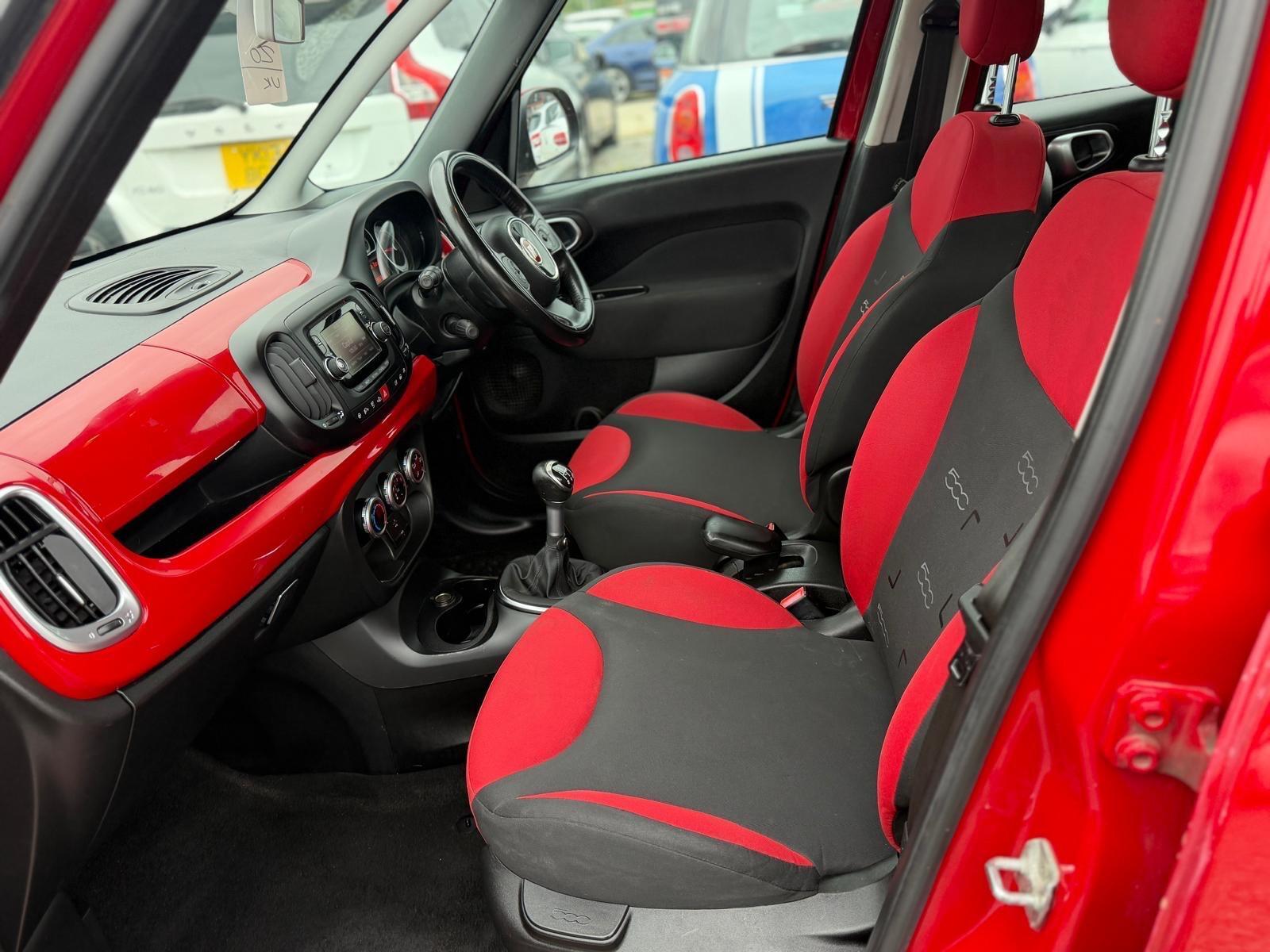 Fiat 500L - Image 12