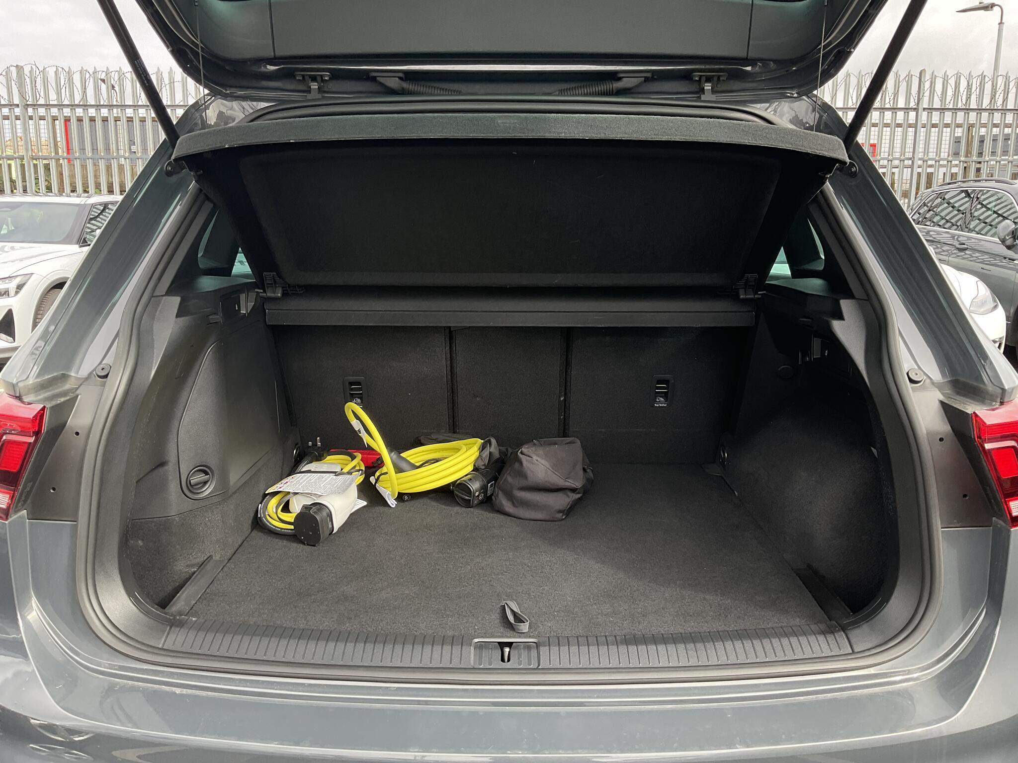 Volkswagen Tiguan - Image 15