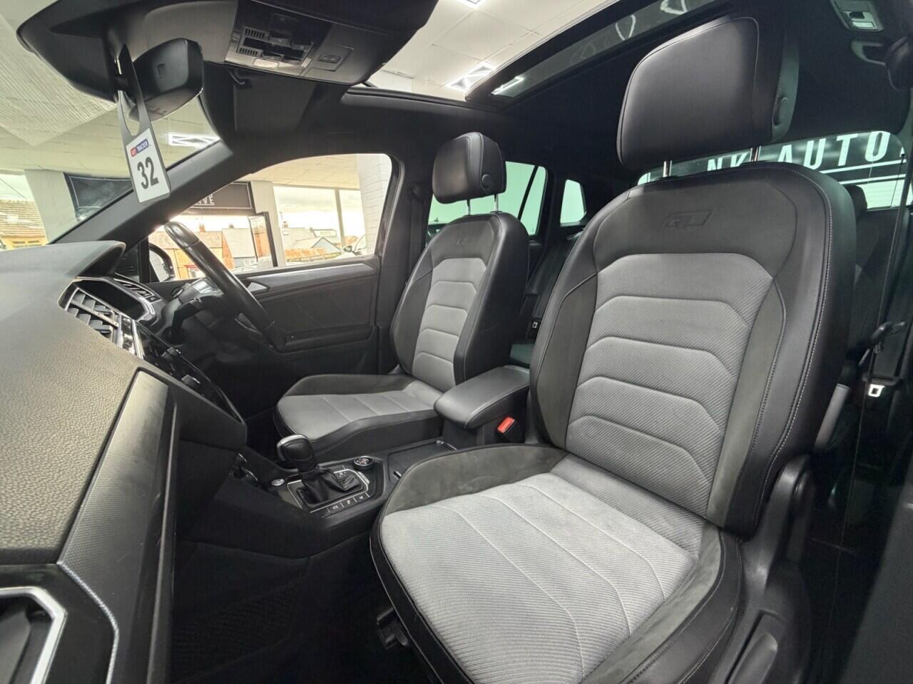 Volkswagen Tiguan - Image 28