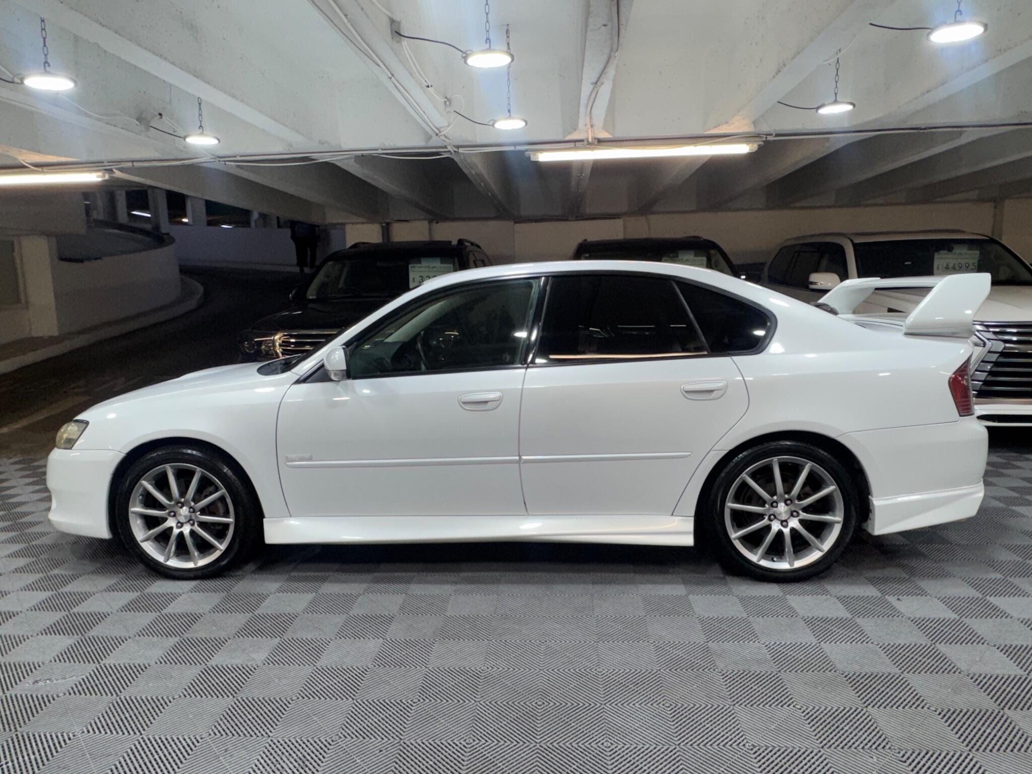Subaru Legacy - Image 2