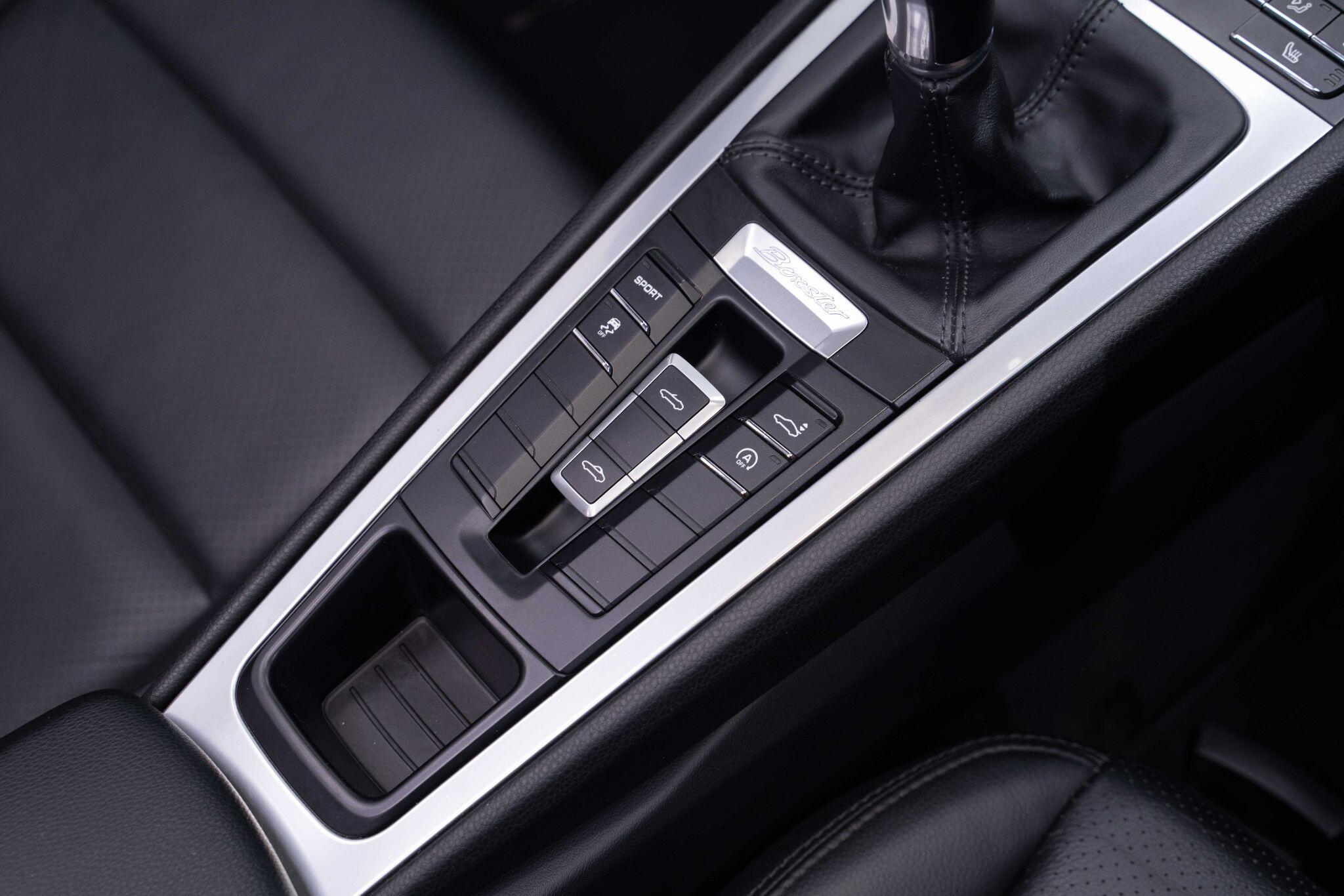 Porsche Boxster - Image 11
