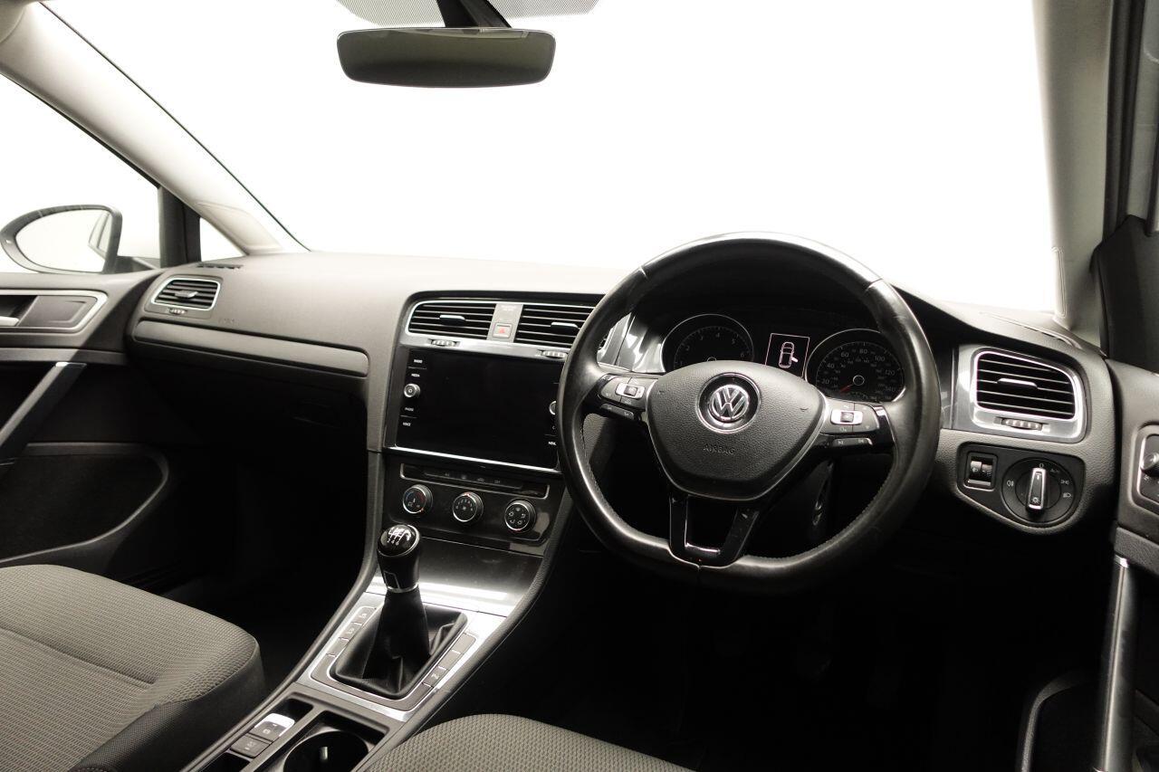 Volkswagen Golf - Image 15