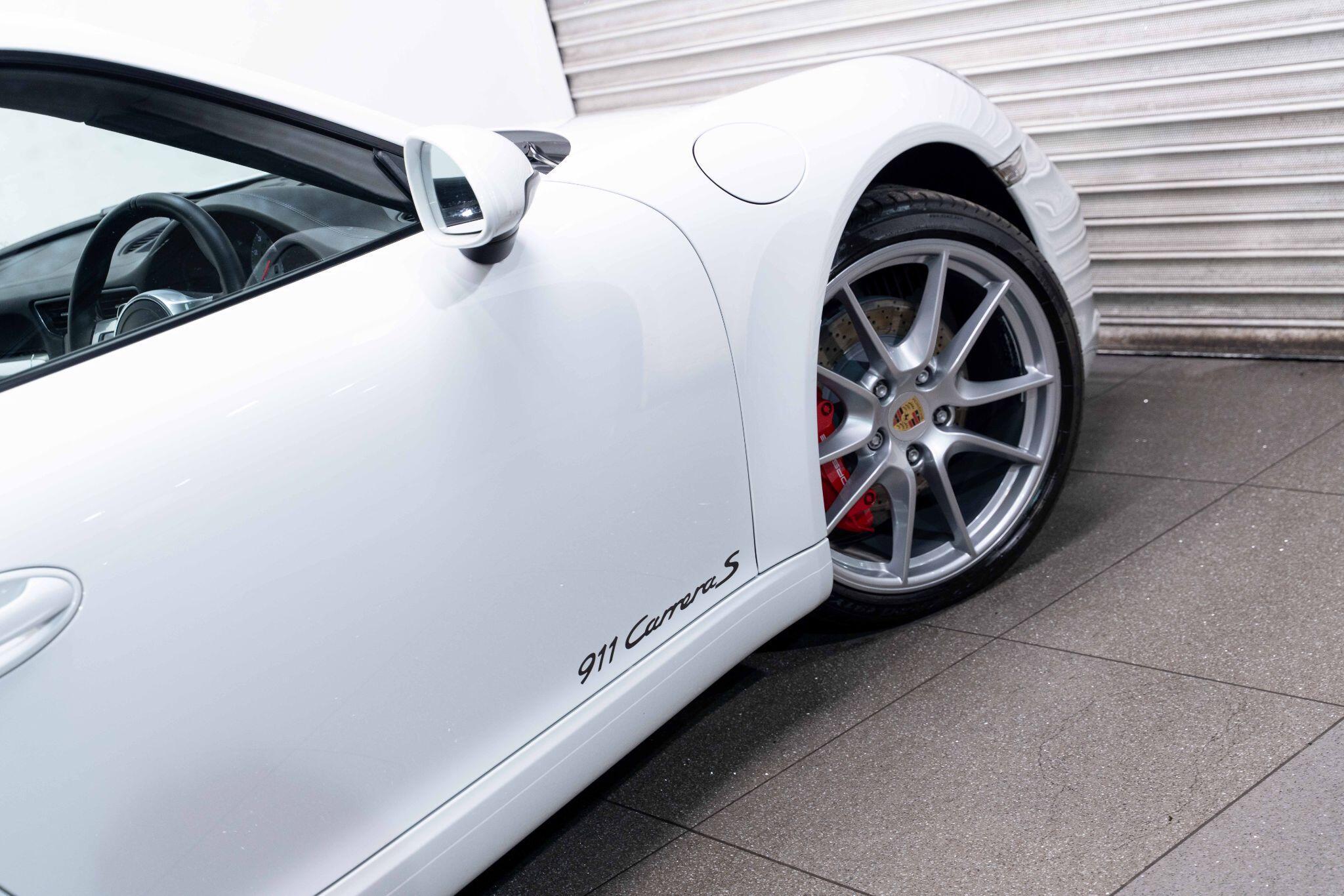 Porsche 911 - Image 7