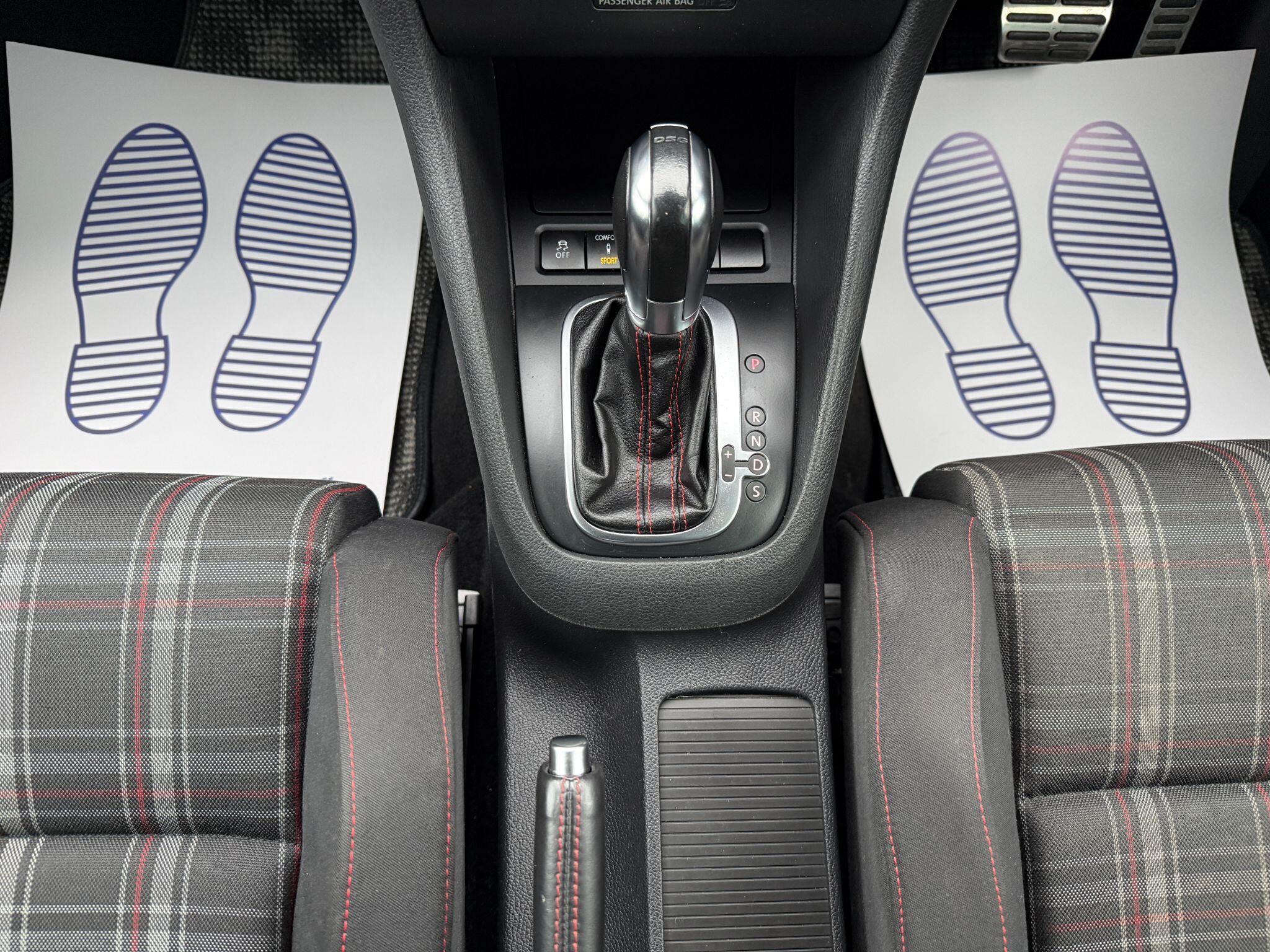 Volkswagen Golf - Image 45