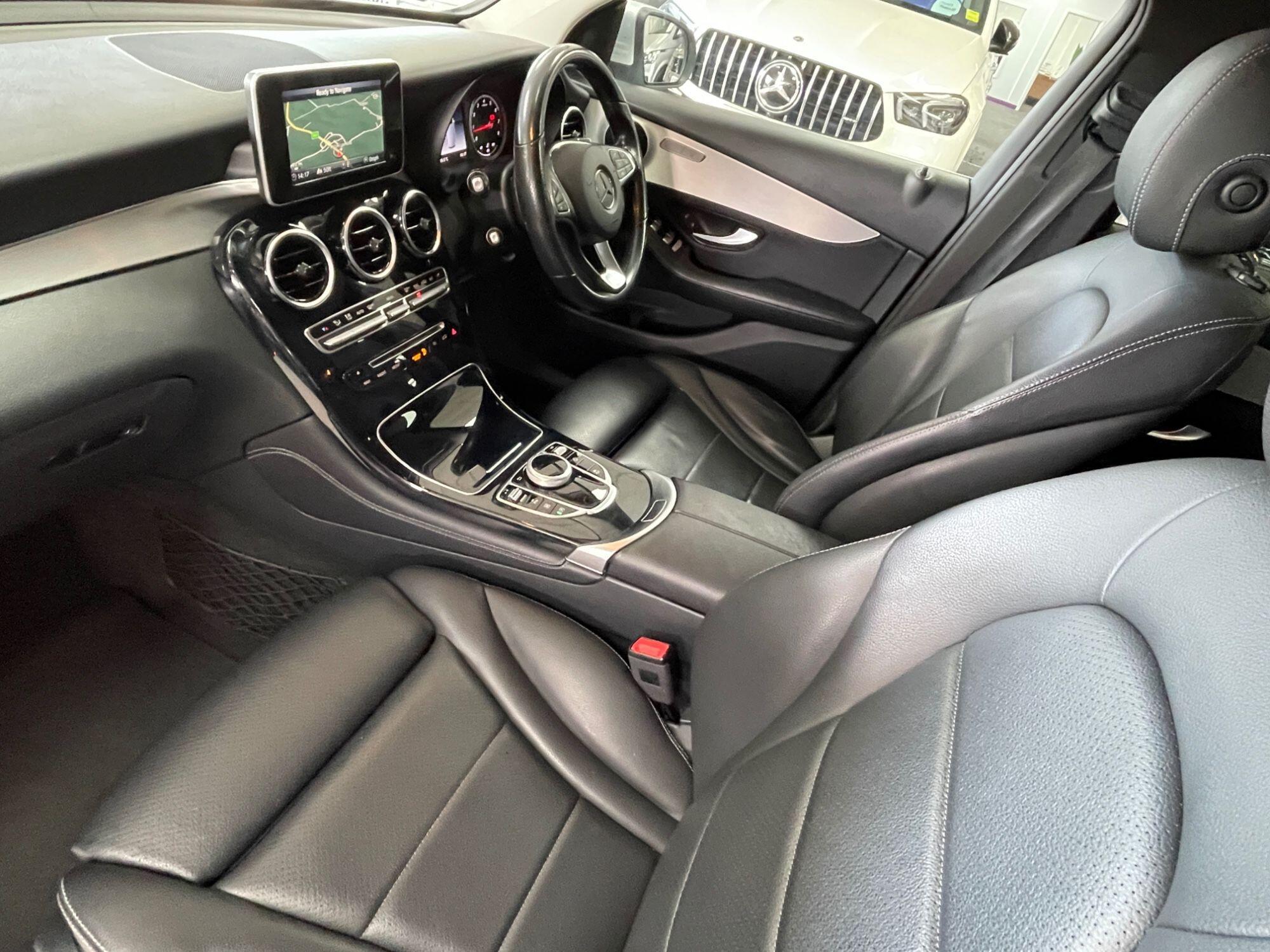 Mercedes GLC - Image 31