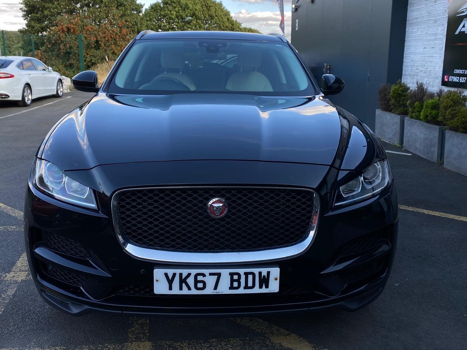 Jaguar F-Pace - Image 2