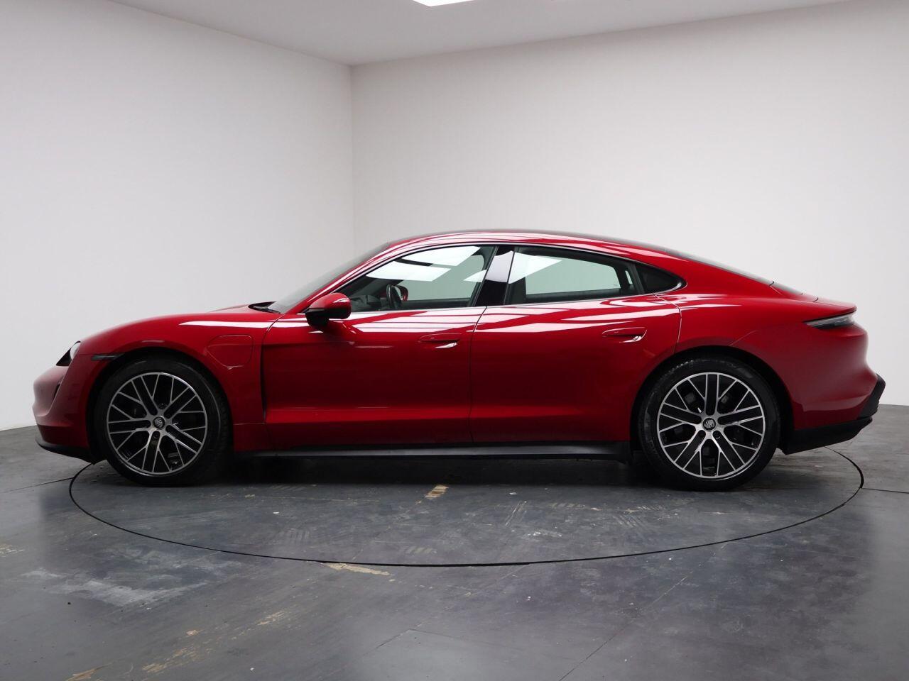 Porsche Taycan - Image 4