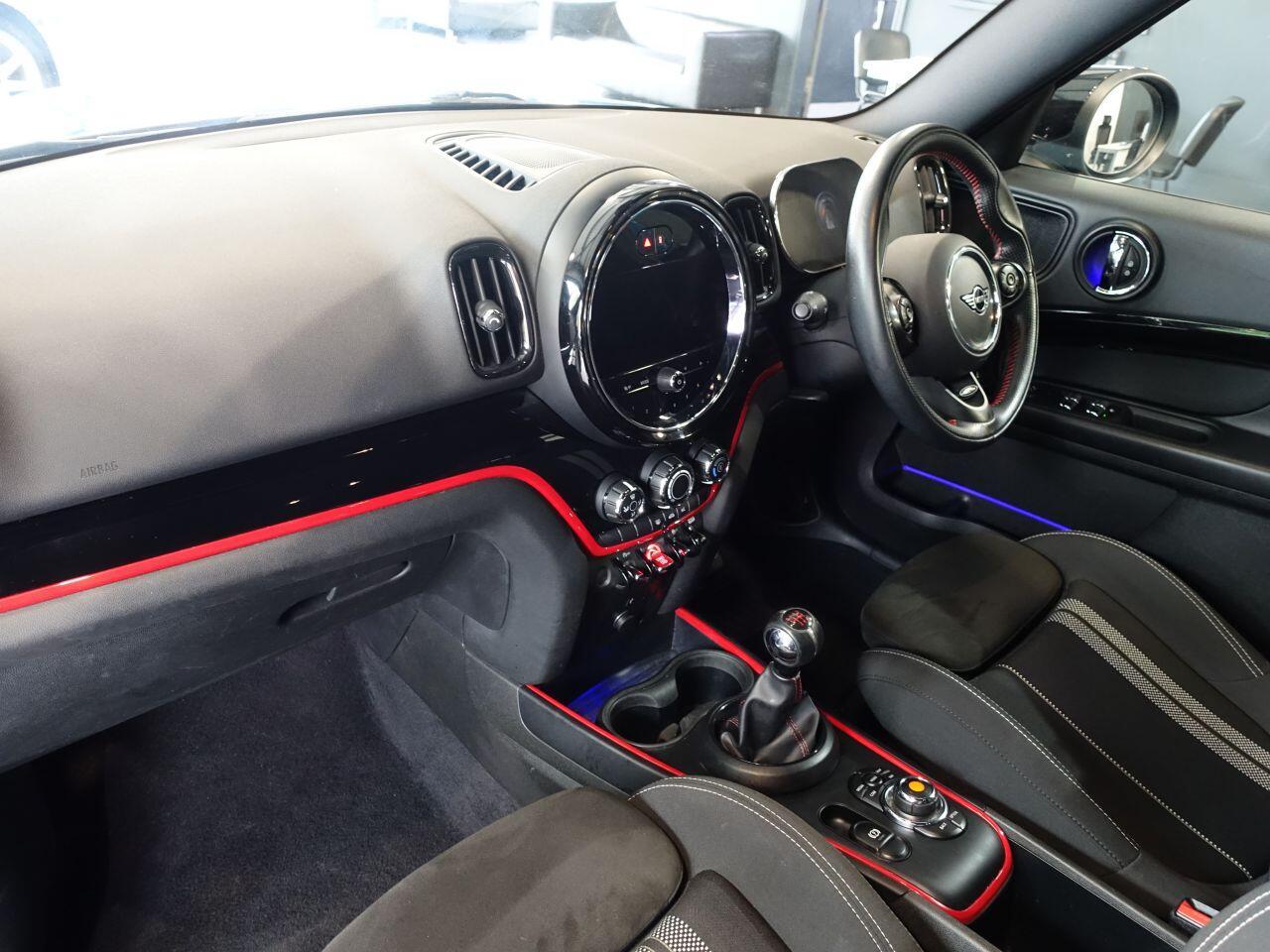 MINI Countryman - Image 11