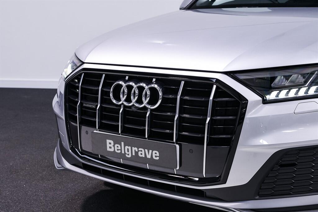 Audi Q7 - Image 2