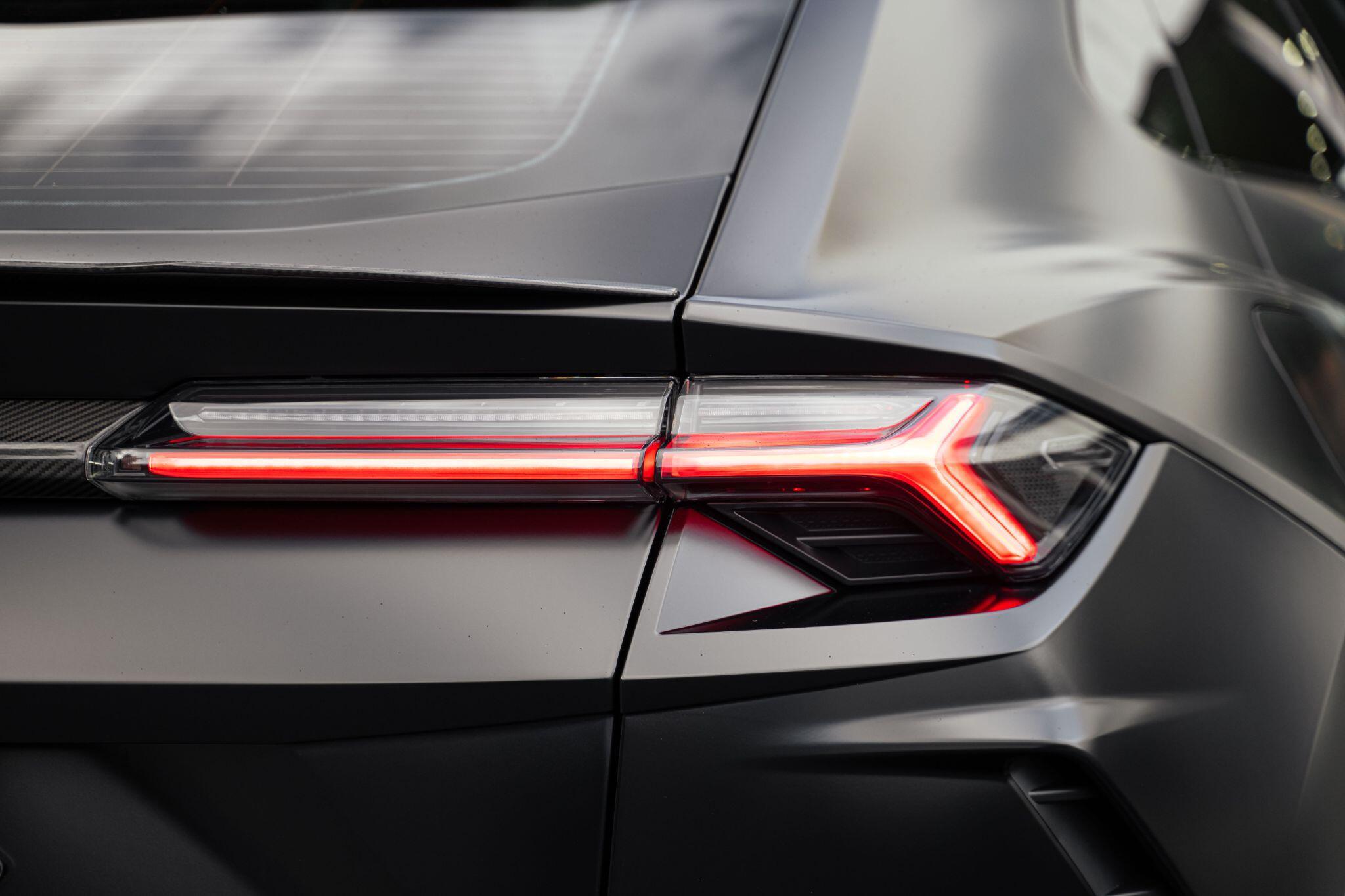 Lamborghini Urus - Image 9